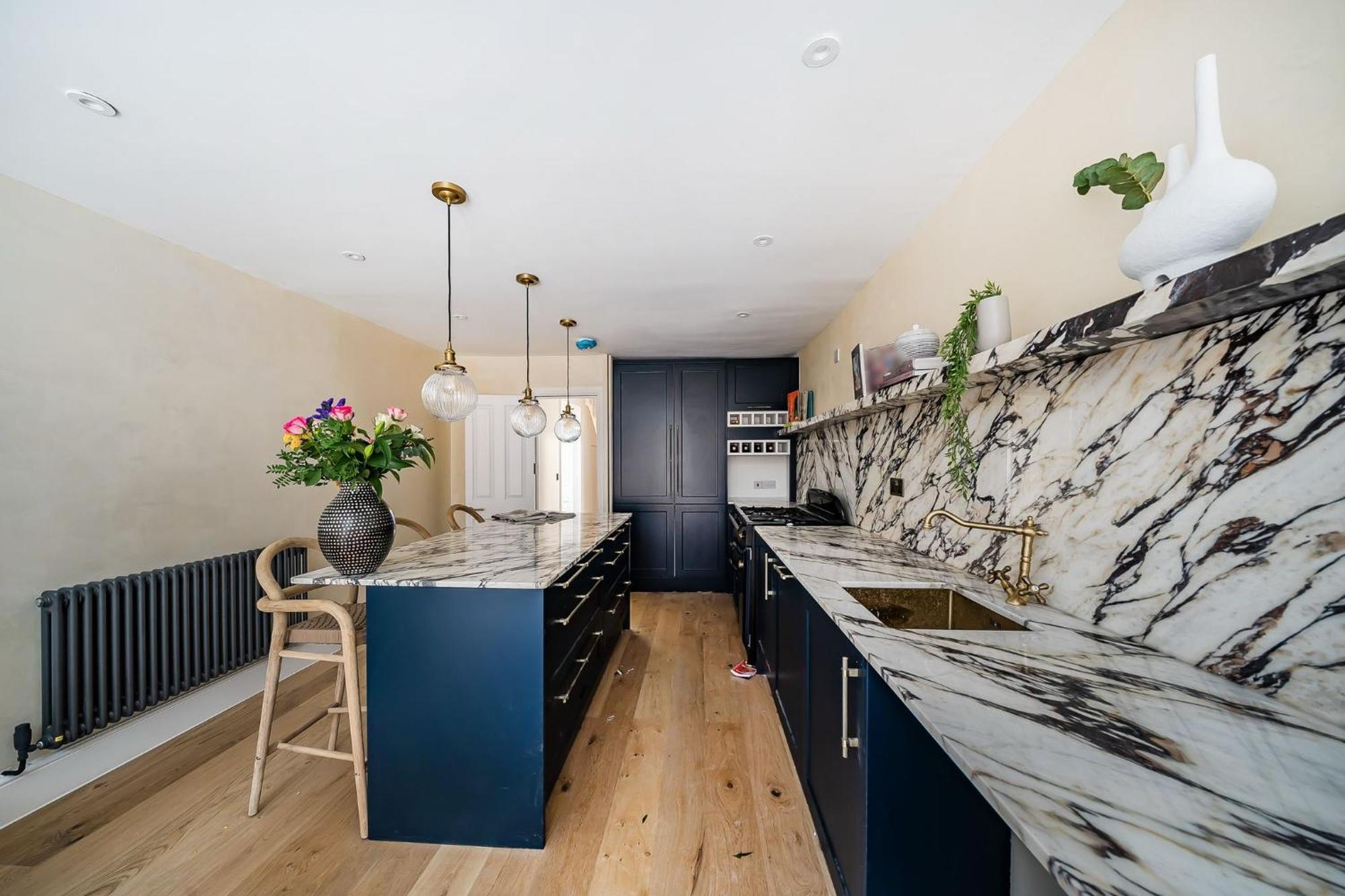 Lavish Maida Vale Townhouse Sleeps Up To 8 With Patio & Office - Open To Short & Long Term Lets * London