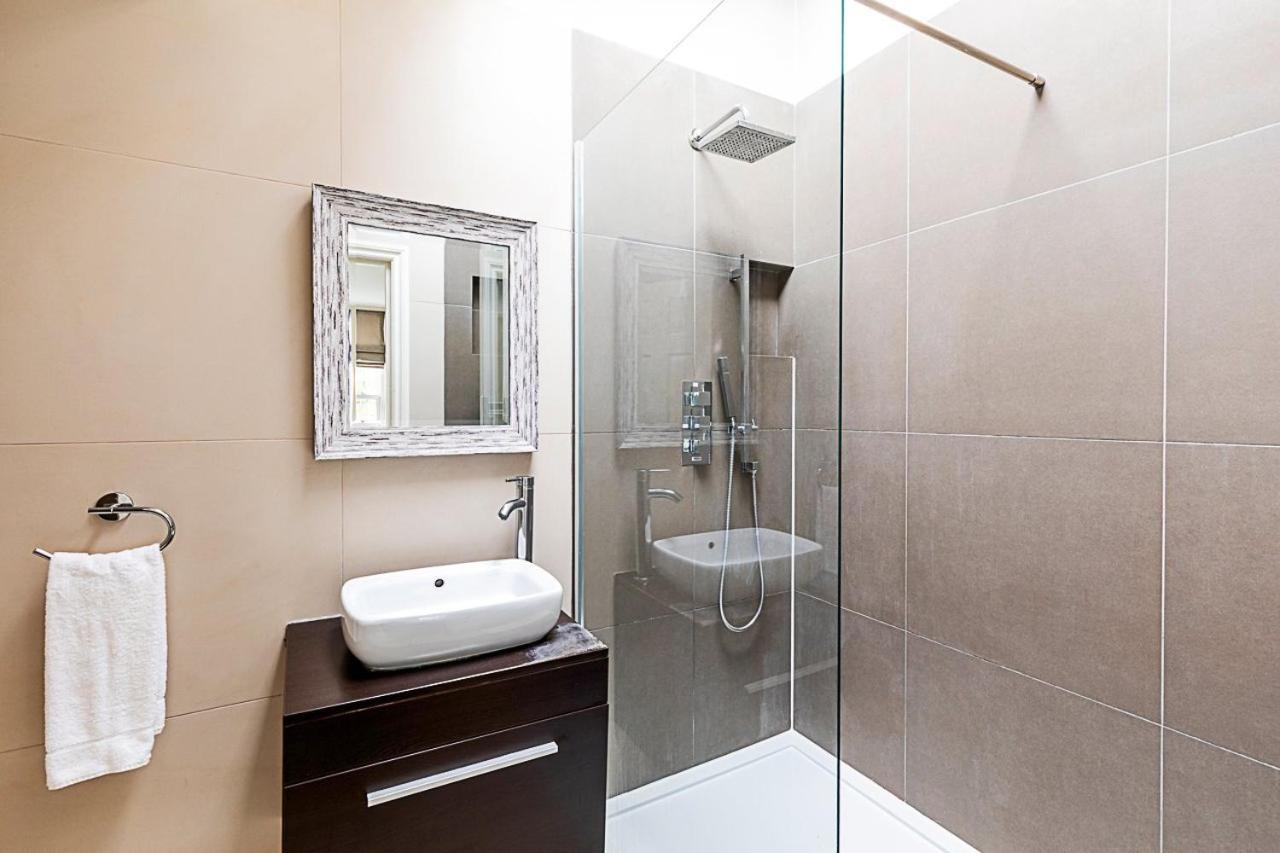 Chic 4-bed House, Camden, Hébergement de vacances *