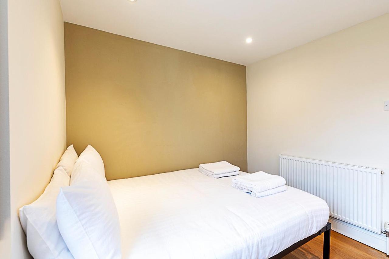 Chic 4-bed House, Camden, Hébergement de vacances Londres
