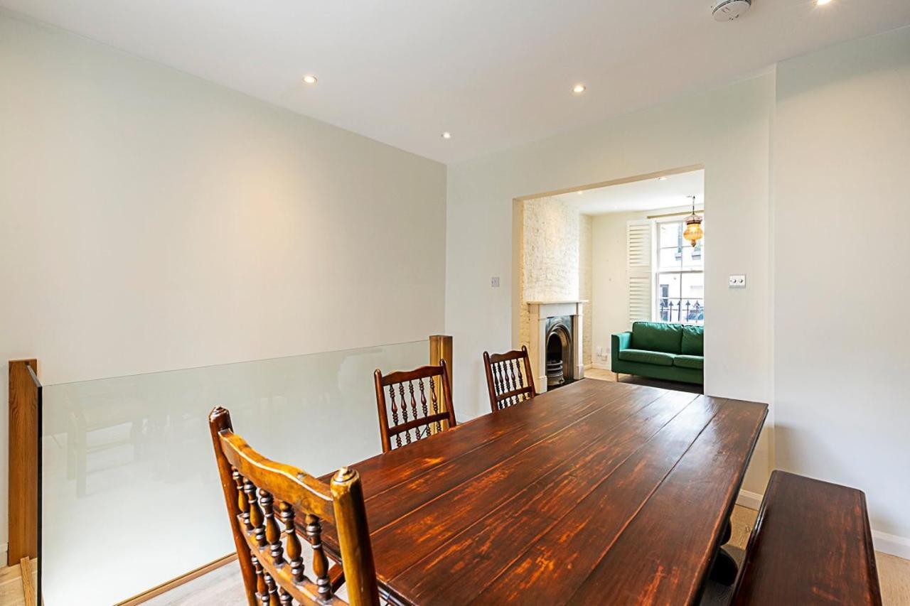 Chic 4-bed House, Camden, *