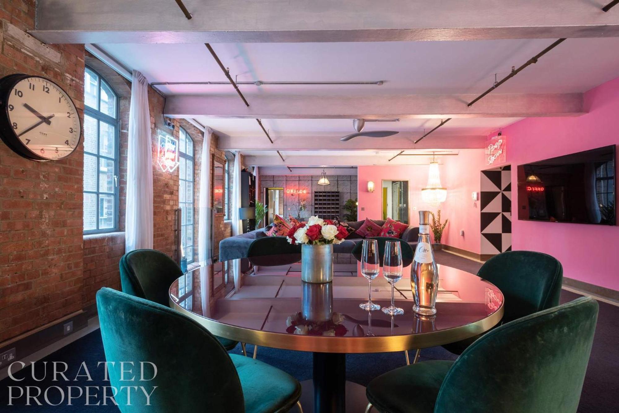 Apartamento Amazingly Luxurious Loft Apartment, Soho - 3 Bedrooms, 2 Bath & Office Londres
