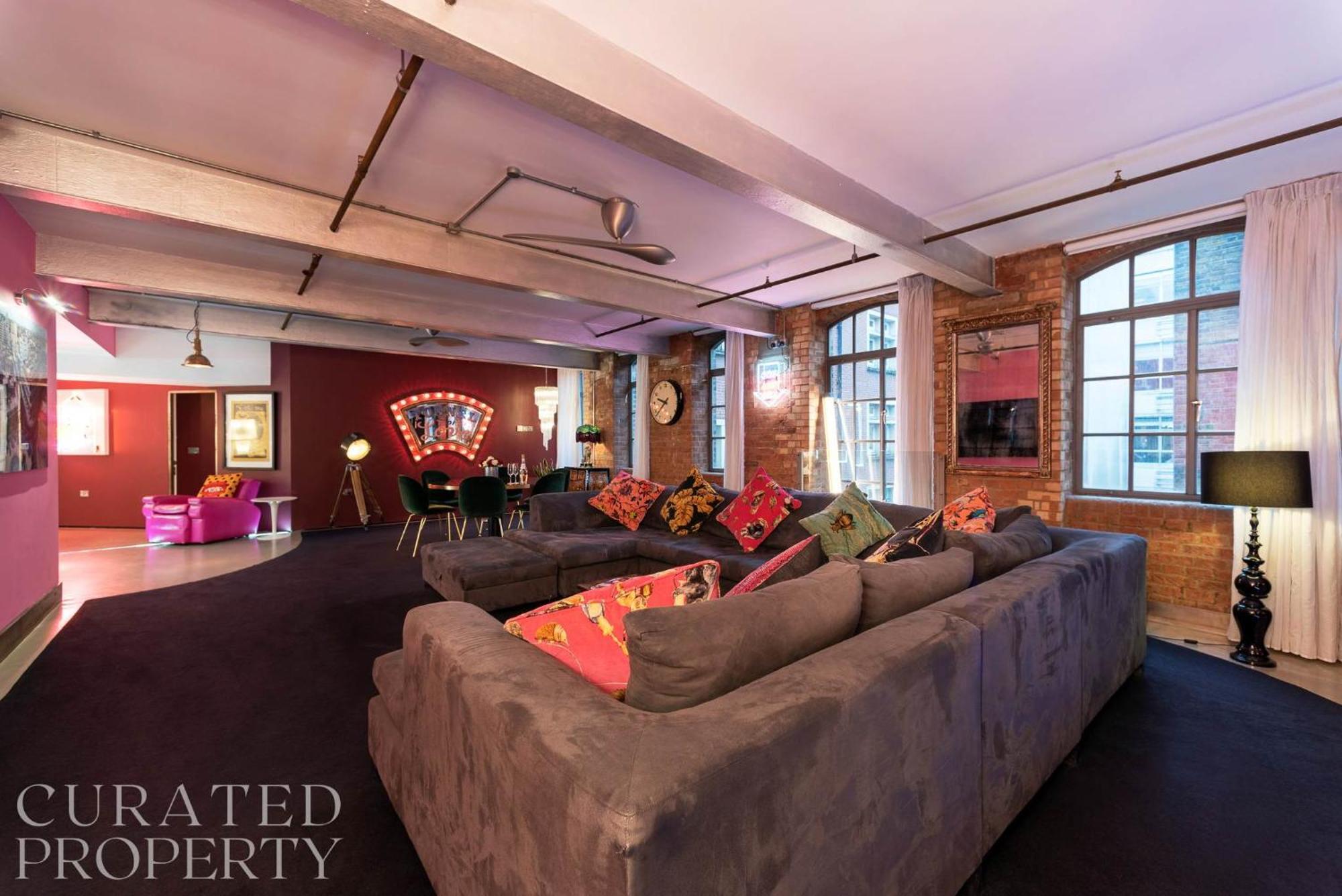 Amazingly Luxurious Loft Apartment, Soho - 3 Bedrooms, 2 Bath & Office * Londen
