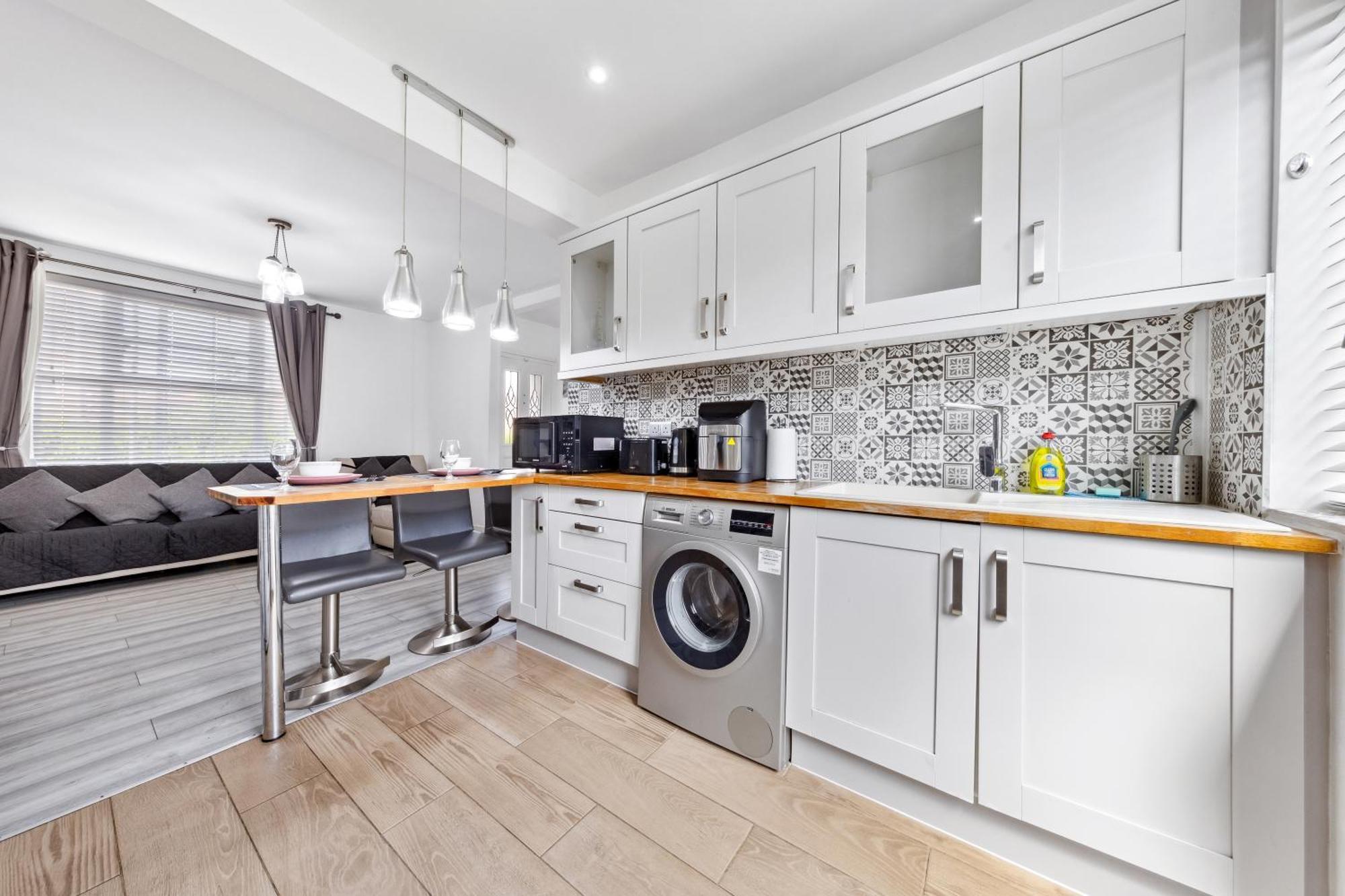 Bromley Serviced - Beckenham Place Park - - 2 Bed House - Free Parking - 2 Beds 1 Sofabed Apartamento *