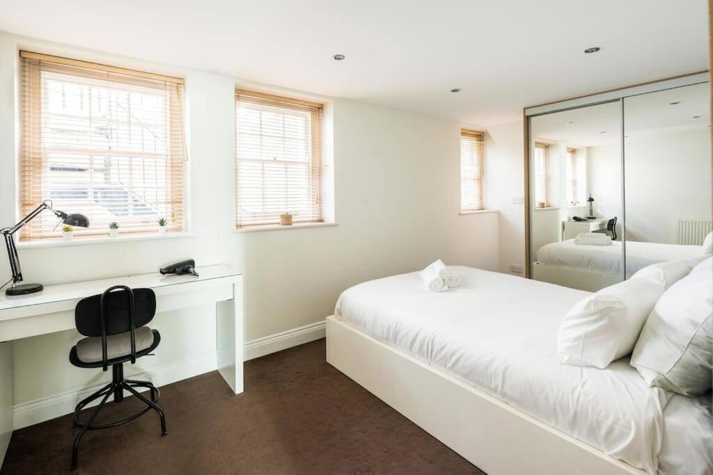 Elegant 2bd Duplex With Outdoor Patio/glass Canopy Apartment