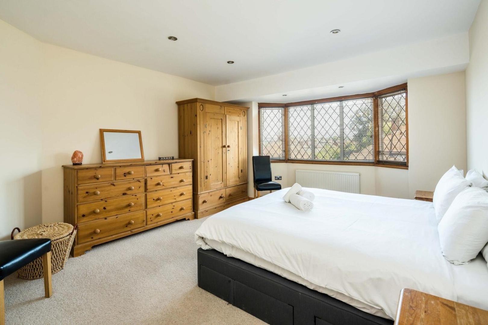 Сasa de vacaciones Elegant 2bd House With Garden And Decked Patio Londres