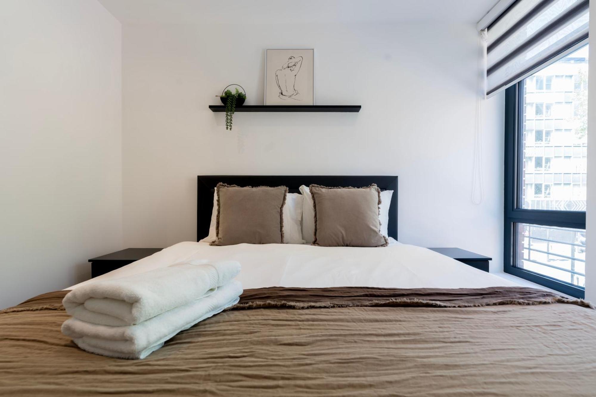 Apartment Stylish Modern By Aldgate East Station 1 *