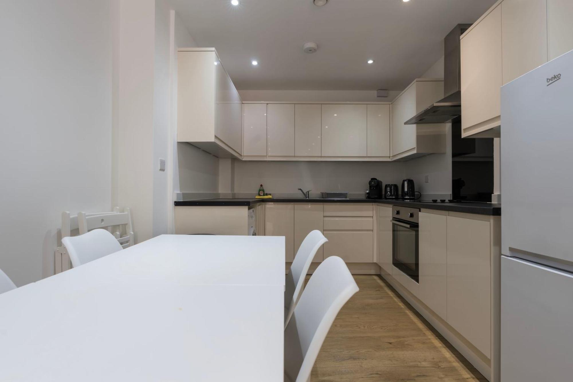 Stylish Modern By Aldgate East Station 1 Apartment