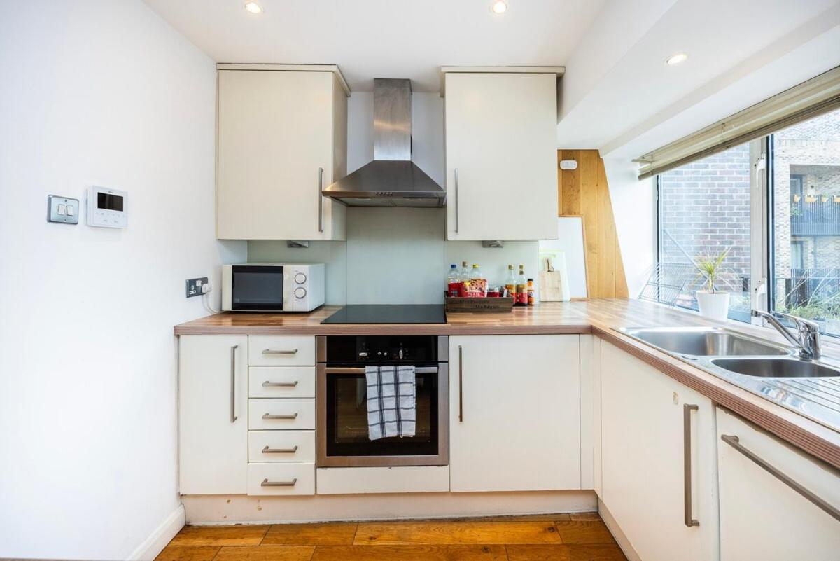 Near Kings Cross,2bd Private Balcony, Easy Grocery Appartement *