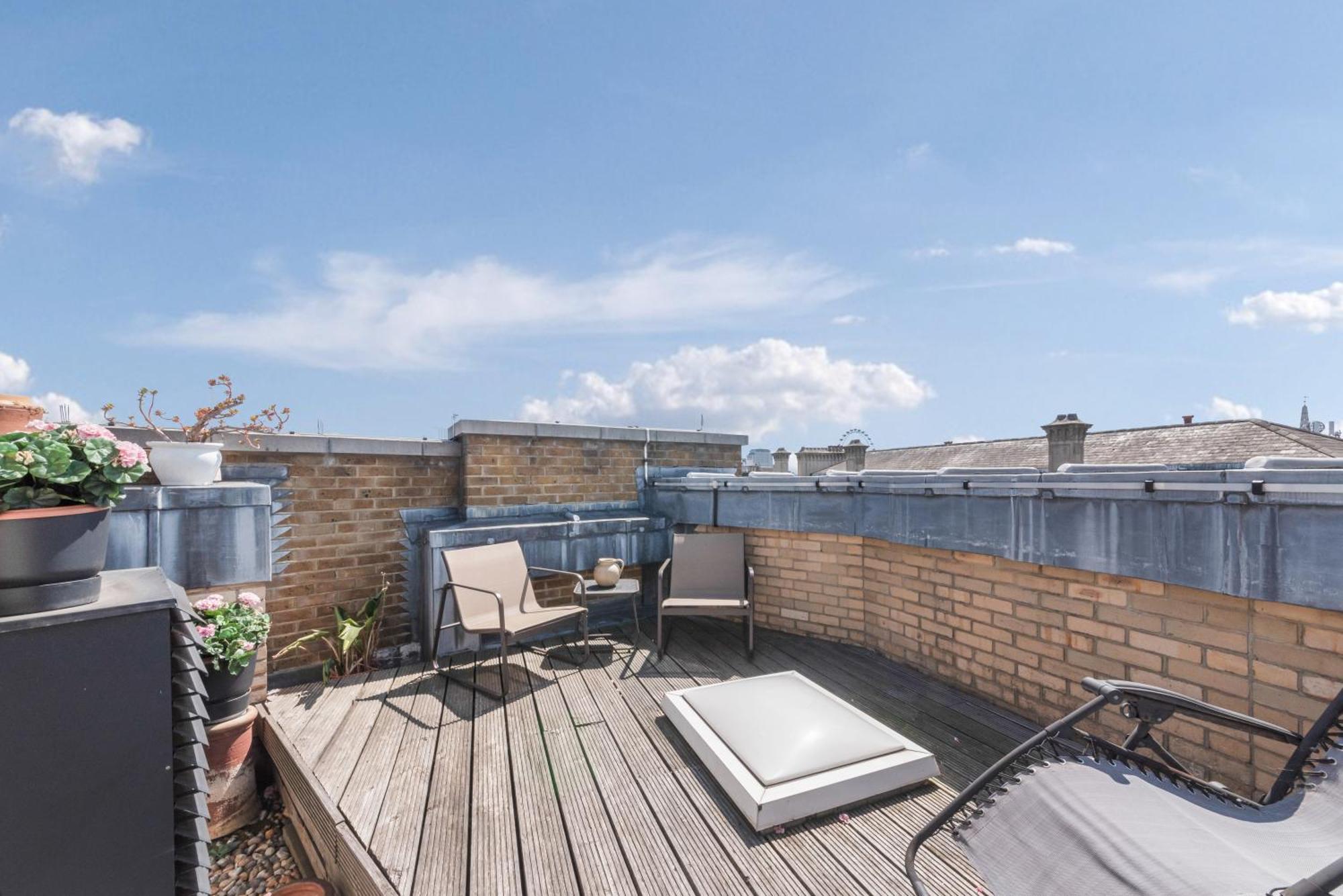 Appartement 3 Bedroom Penthouse With Roof Terrace In Covent Garden