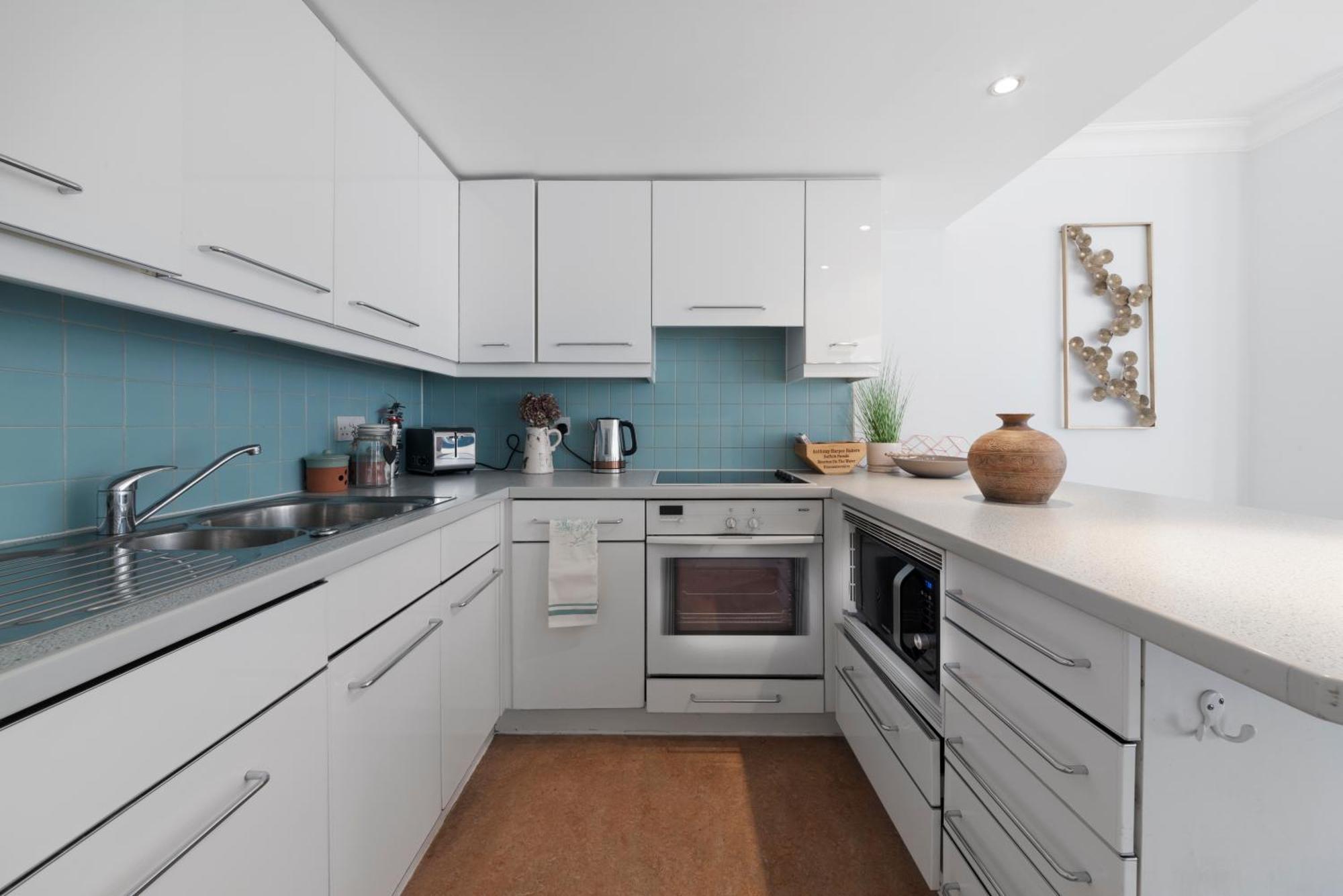 3 Bedroom Penthouse With Roof Terrace In Covent Garden