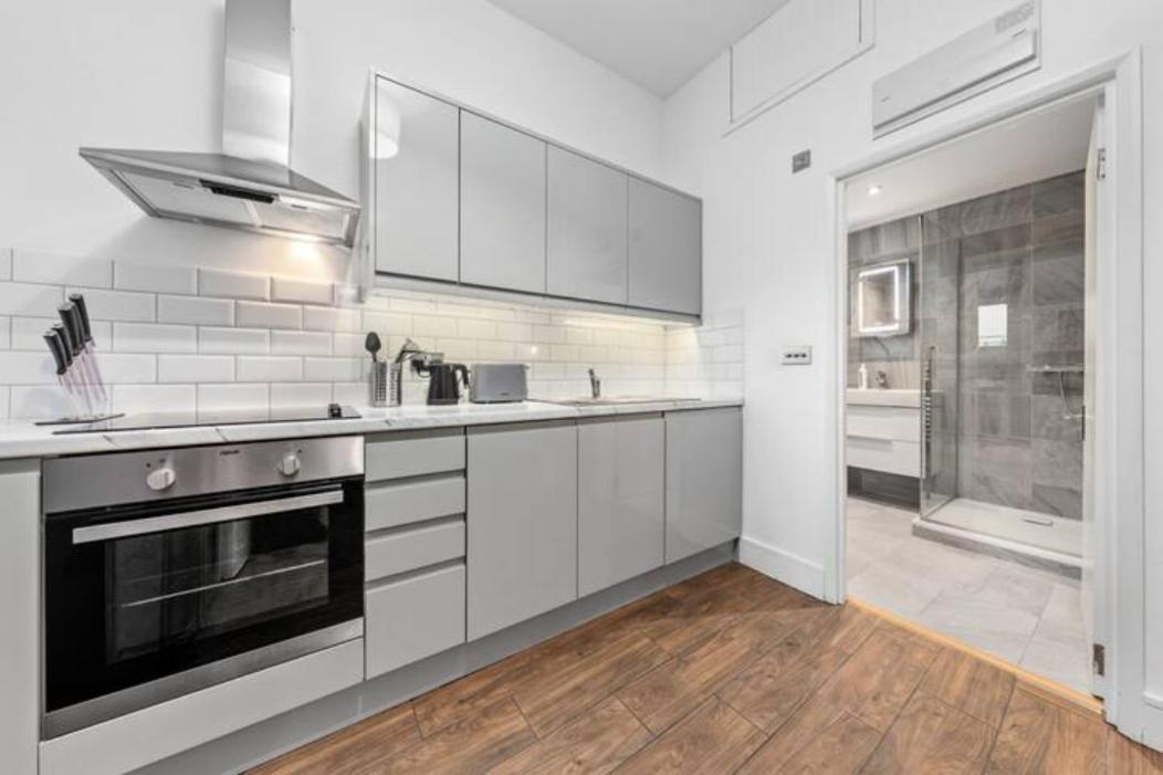 Majestic 2 Bedroom In Knightsbridge Kb70 Londen
