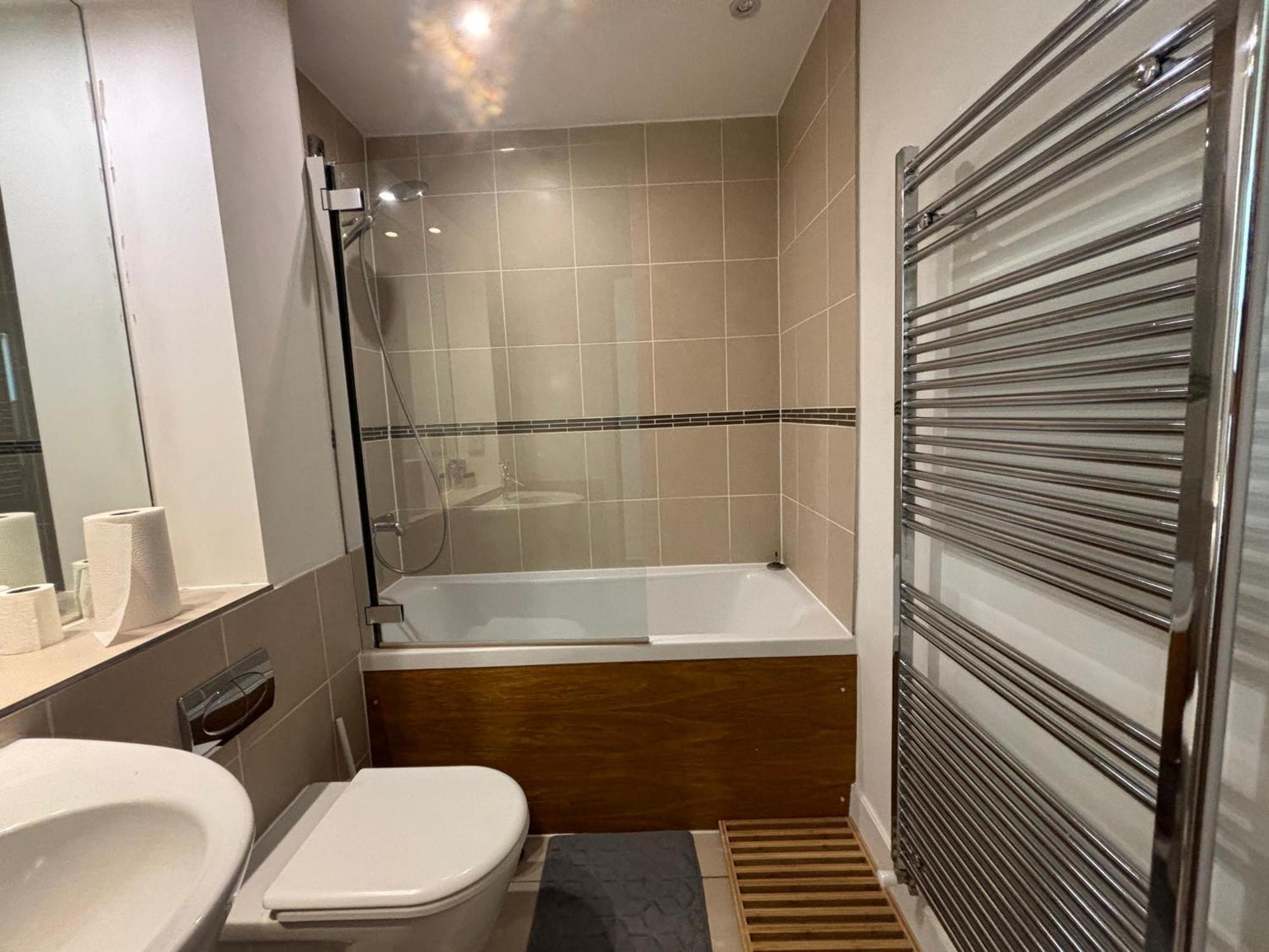 Stylish 1bd Flat In Gated Community Clapham Appartement *