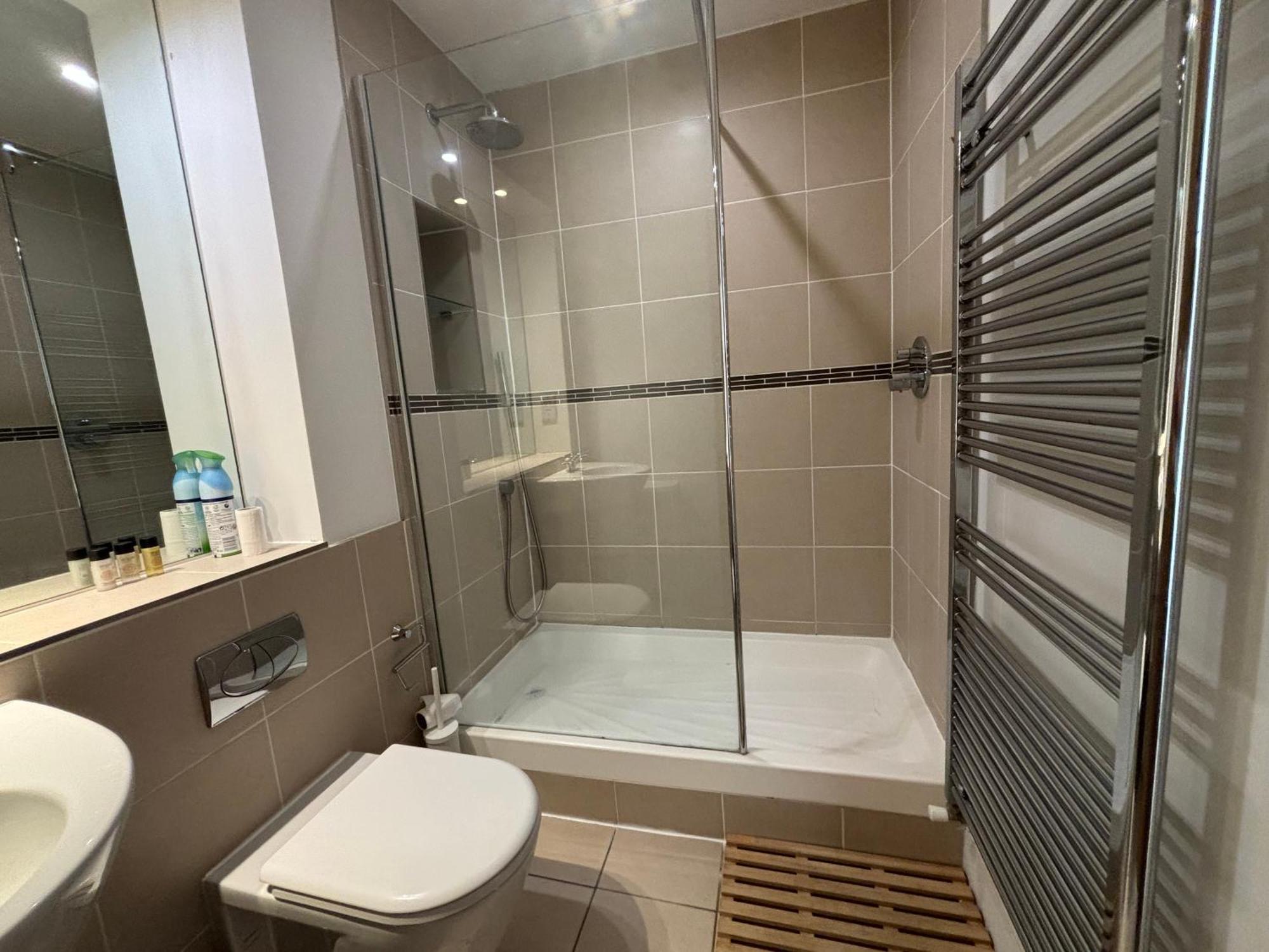 Stylish 1bd Flat In Gated Community Clapham * Londres