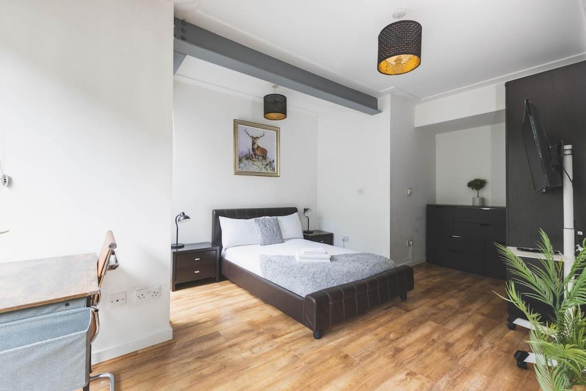 2bed Stratford With Easy Access To London, O2, Excel, Parking Nearby Apartment