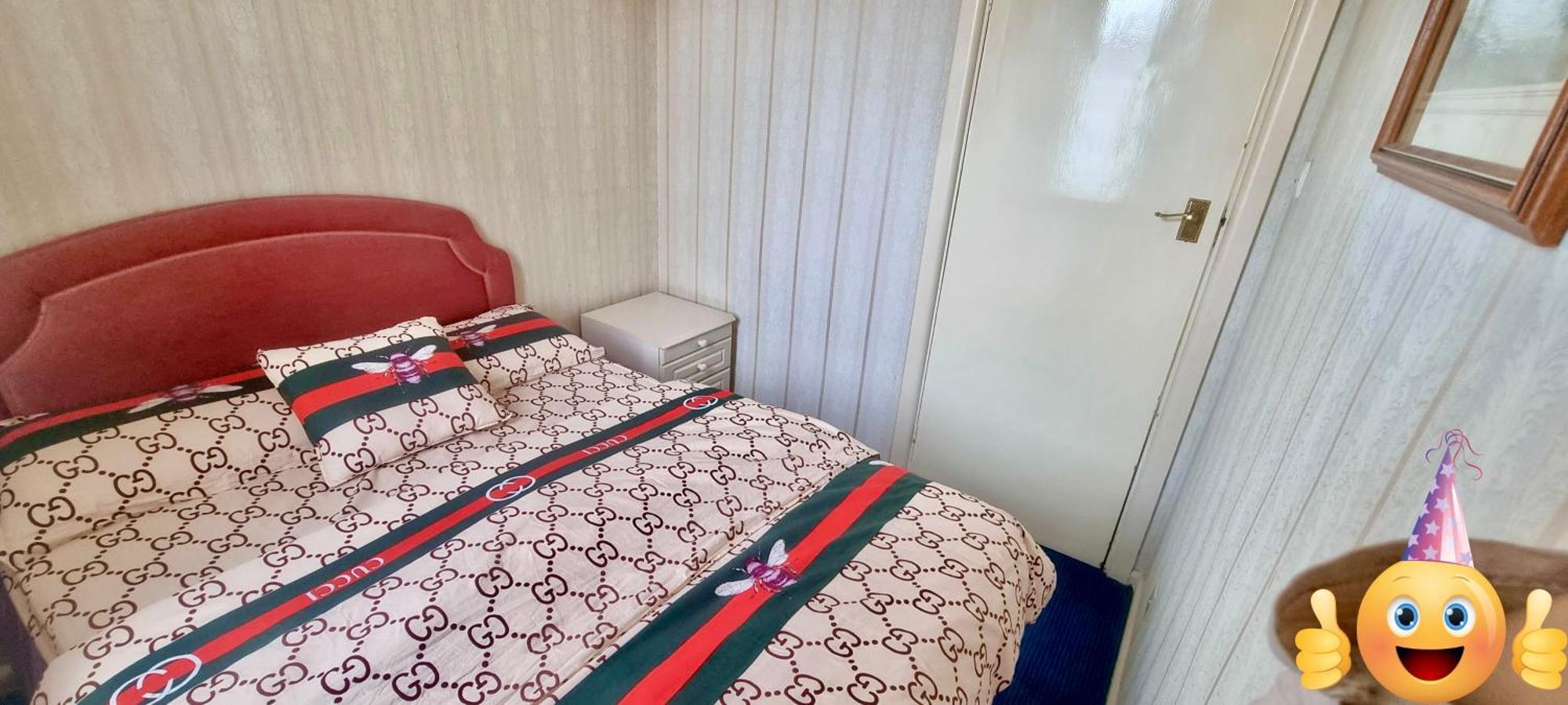 Barking House Sleeps 12 - Parking - Train Tube - Airport Сasa de vacaciones *