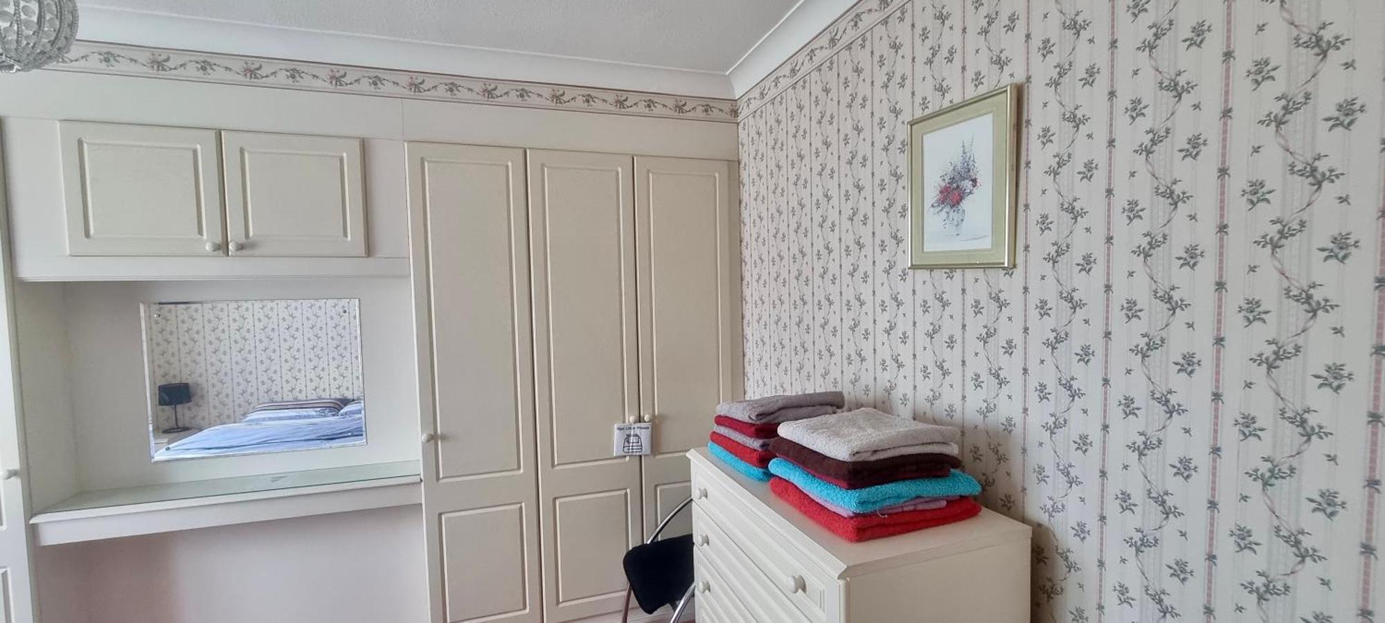 Сasa de vacaciones Barking House Sleeps 12 - Parking - Train Tube - Airport *