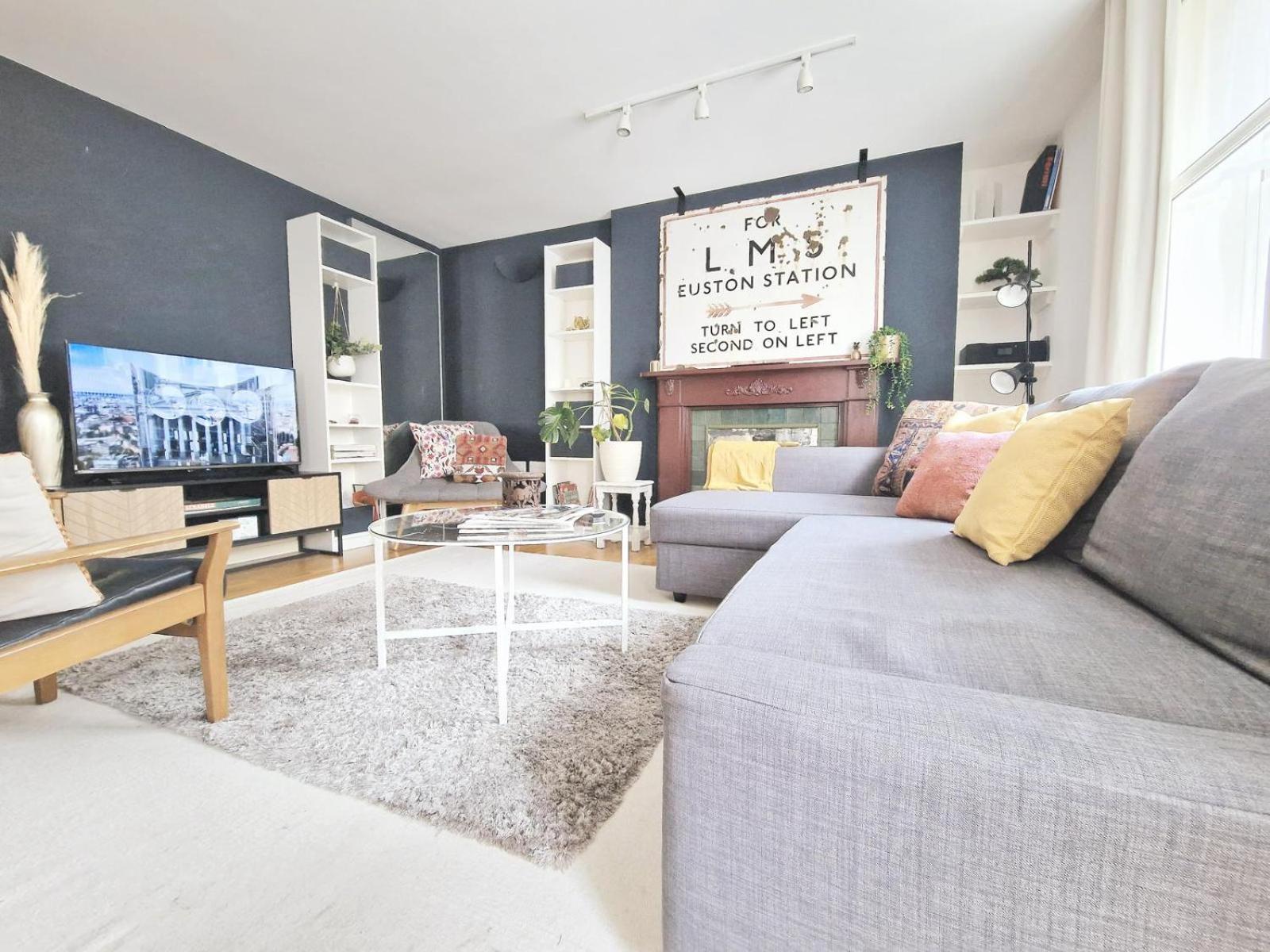 Kings Cross Station 1 Bed Flat For 4 * Londen