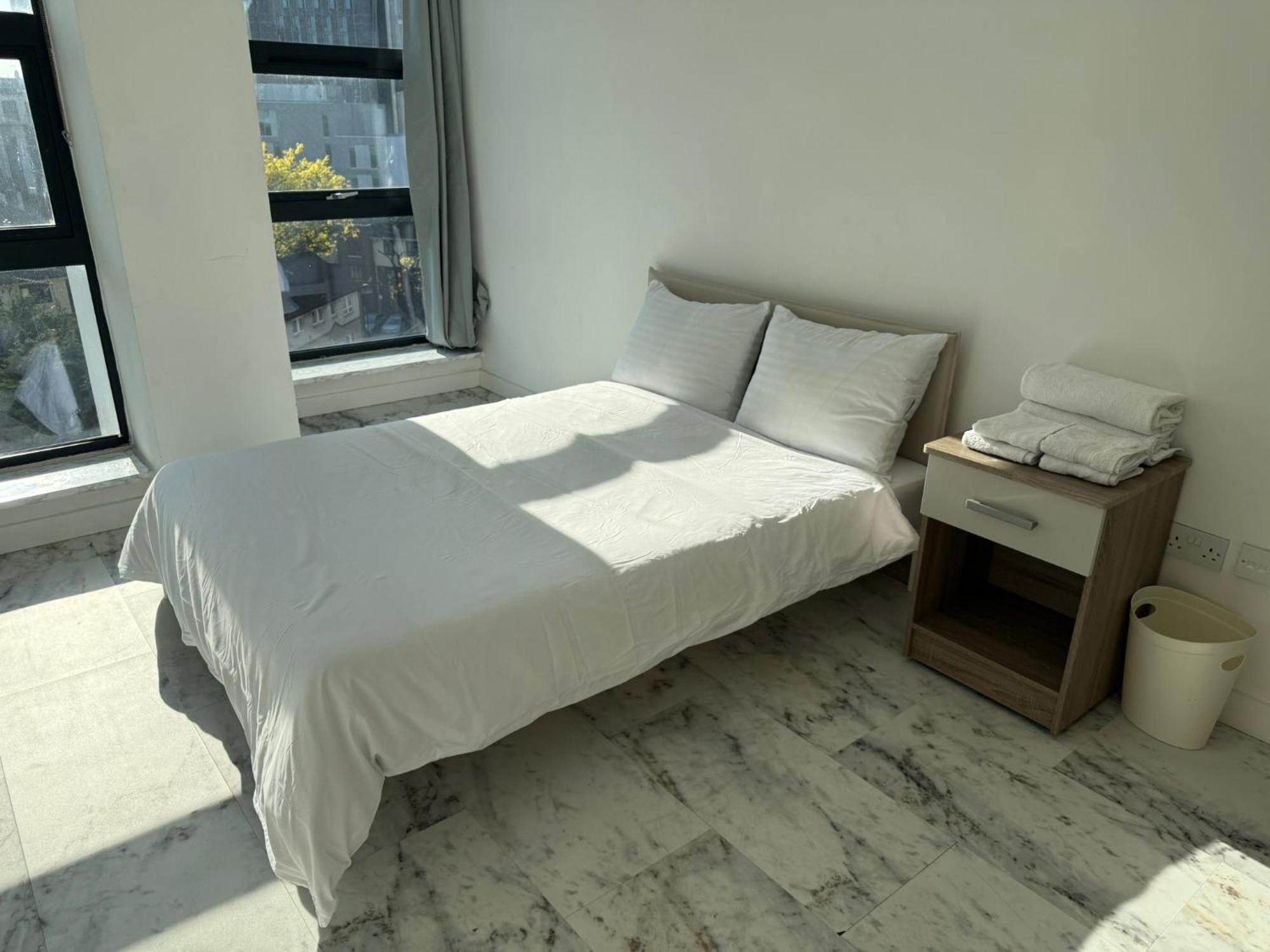 Entire Flat With 2x Bedrooms, 2x Bathrooms And A Big Living In The Olympic Park And Westfield At Stratford Hotel Londres