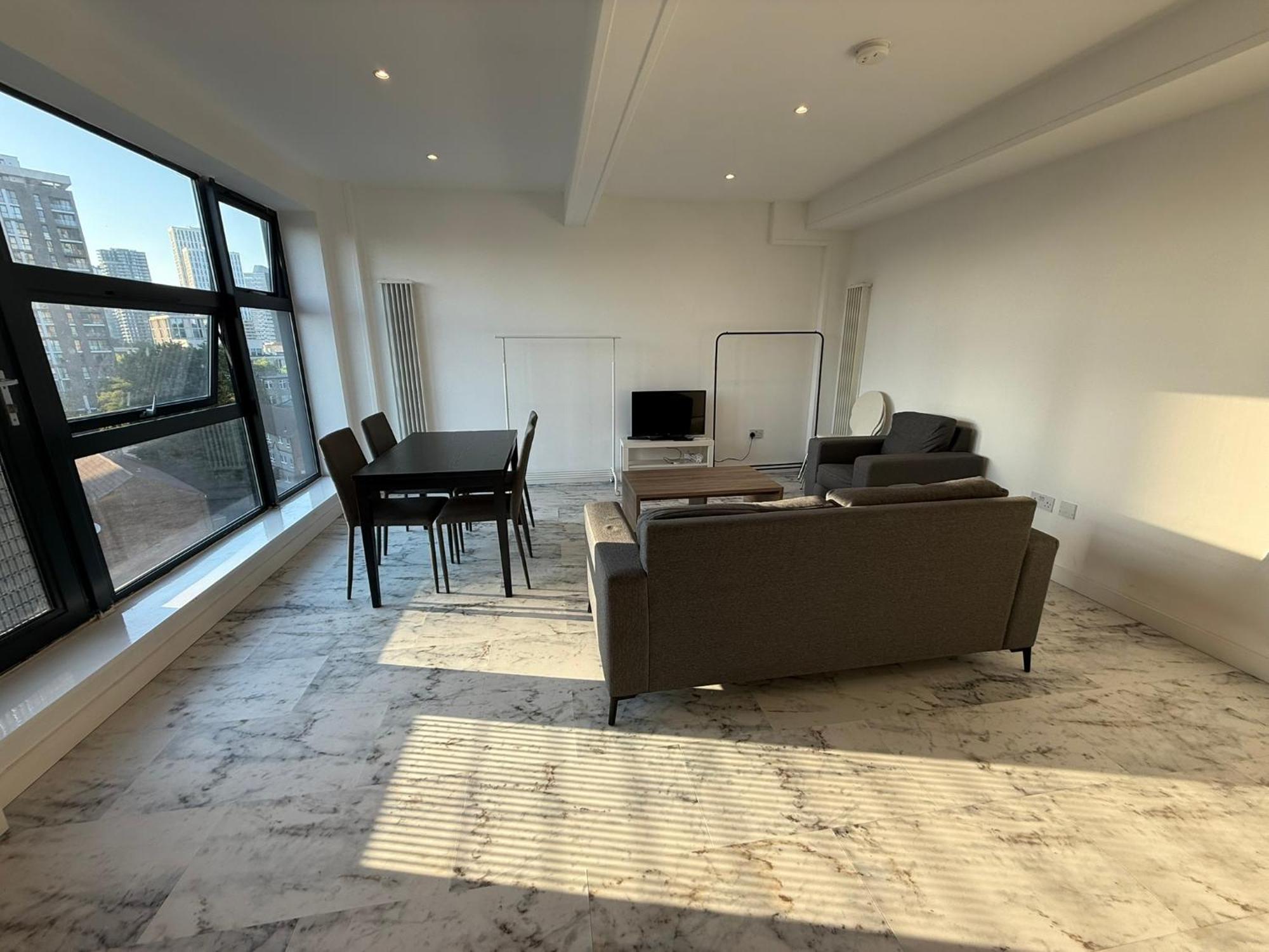 Entire Flat With 2x Bedrooms, 2x Bathrooms And A Big Living In The Olympic Park And Westfield At Stratford Hotel Londres