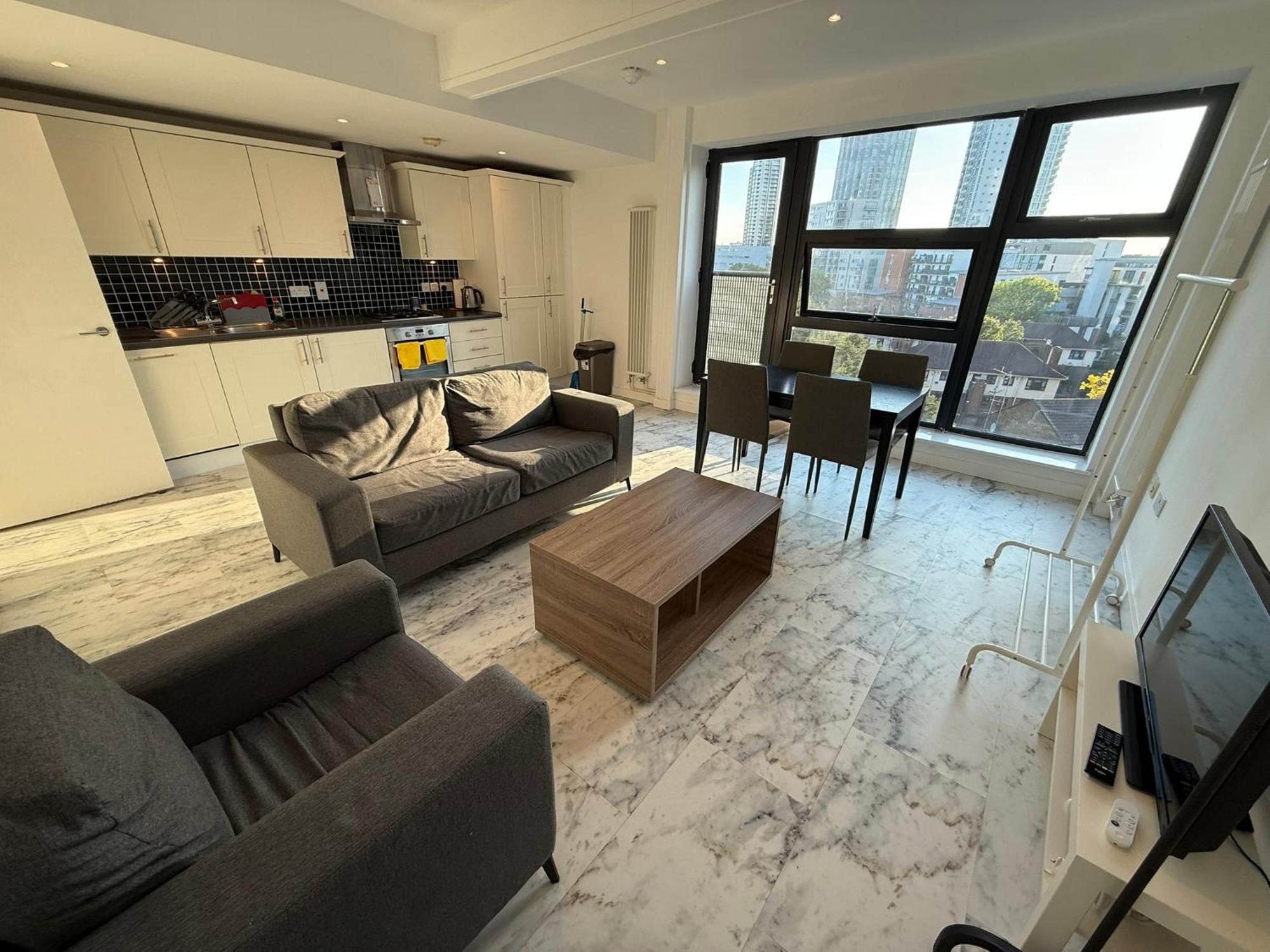 Hotel Entire Flat With 2x Bedrooms, 2x Bathrooms And A Big Living In The Olympic Park And Westfield At Stratford Londres