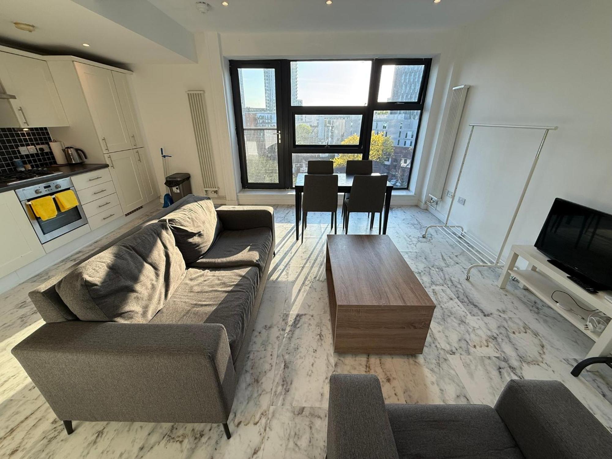 Entire Flat With 2x Bedrooms, 2x Bathrooms And A Big Living In The Olympic Park And Westfield At Stratford