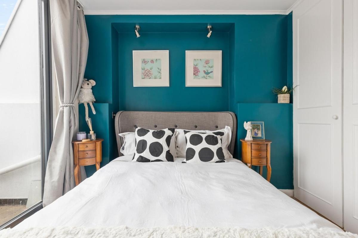 Stylish Hyde Park Rooftop 2 Bedroom Appartement *