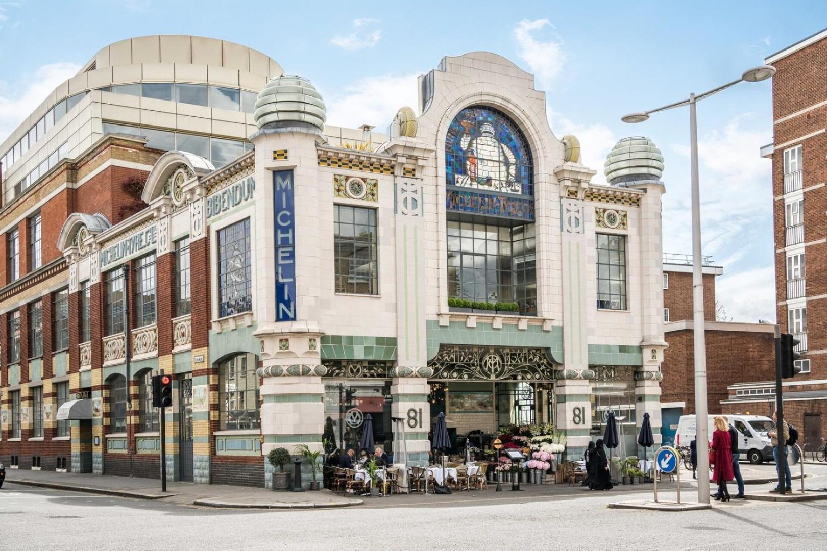 New Sleek & Modern In The Heart Of Chelsea Holiday home London