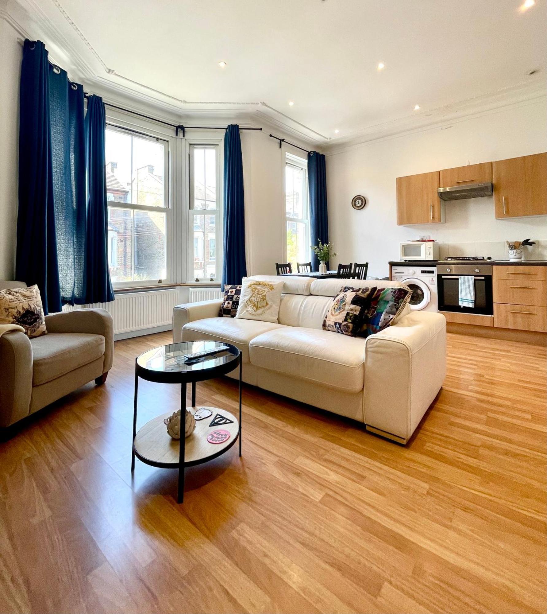 1 Bdr Flat- Harry Potter Themed *