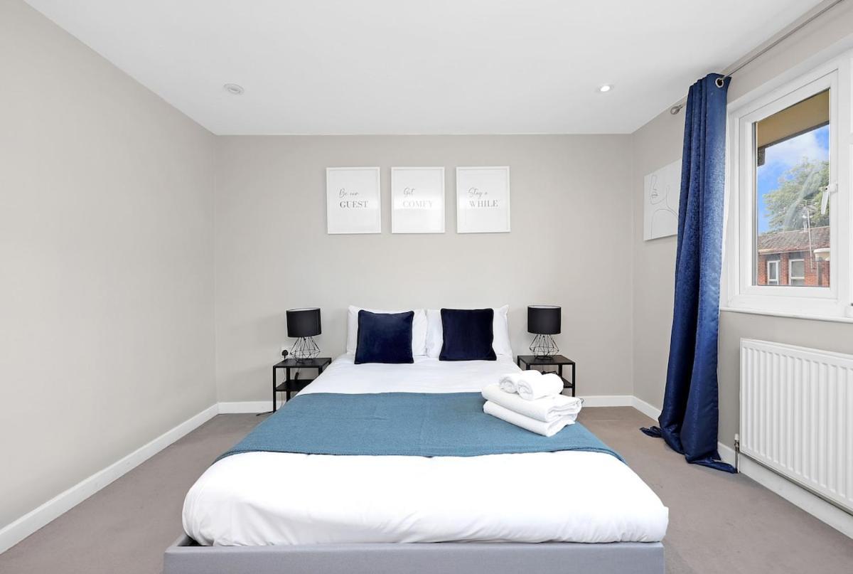 Large 4-bedroom House In Greenwich With Parking Appartement