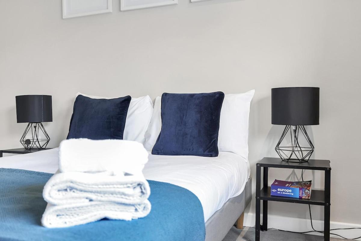 Large 4-bedroom House In Greenwich With Parking *