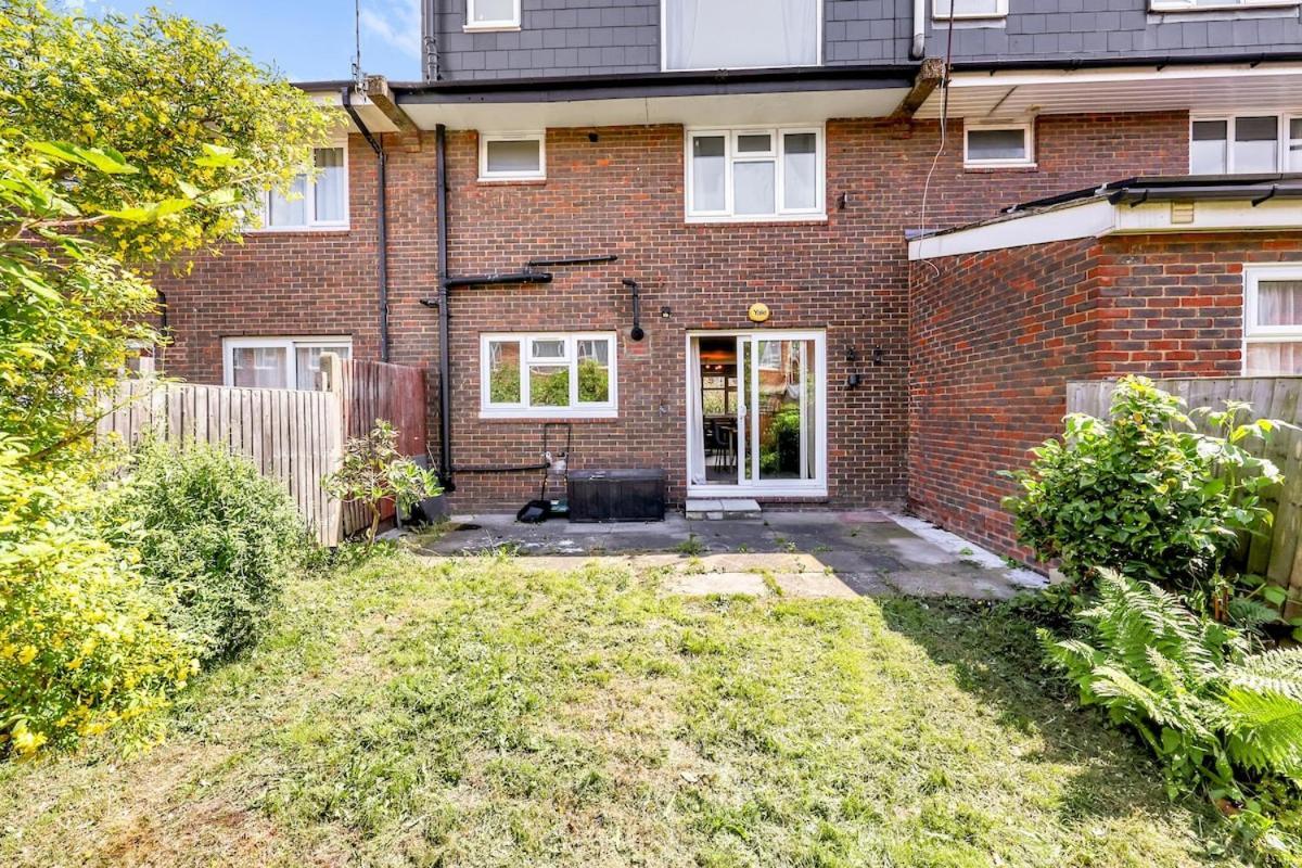 Apartment Large 4-bedroom House In Greenwich With Parking *