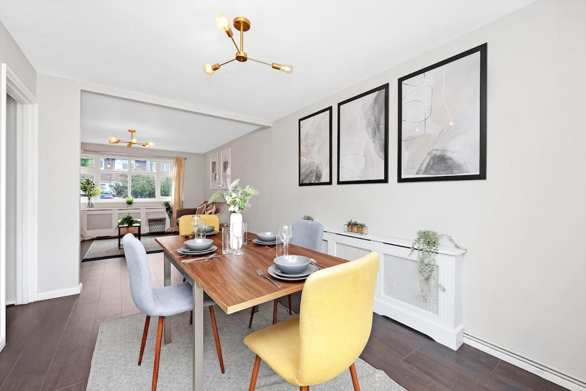 Large 4-bedroom House In Greenwich With Parking *