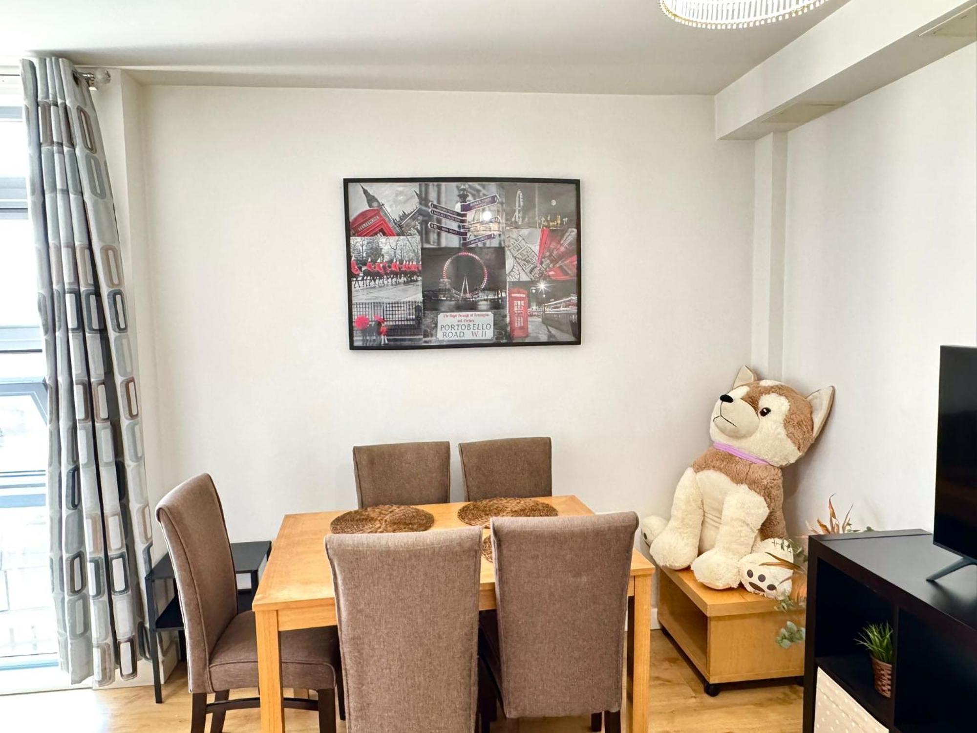 Apartment Spacious 2 Bedroom In Near Tube