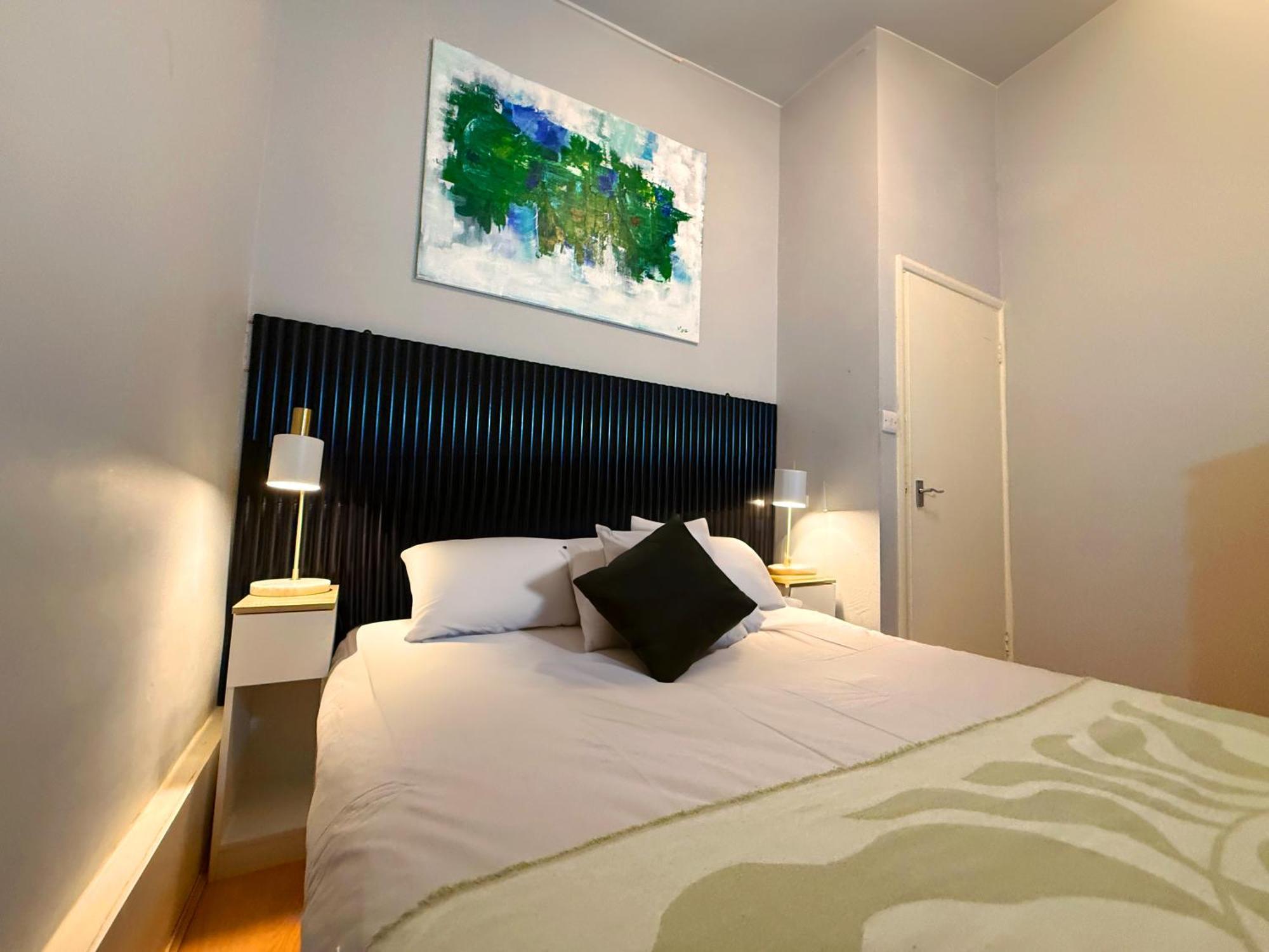 Stylish Kennington Near Tube With King Bed And Garden Apartment London