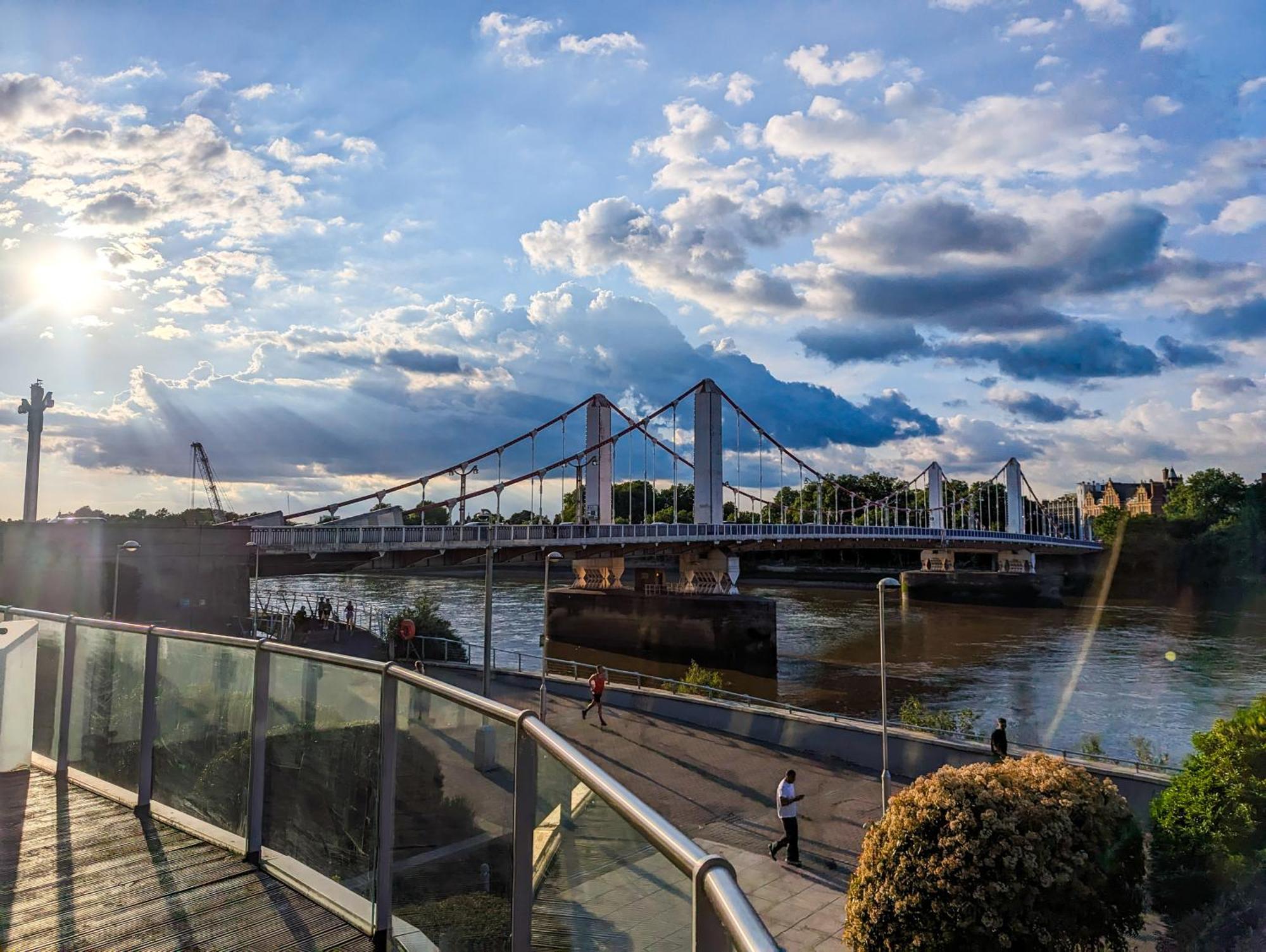 Estatesmen Chelsea Bridge Flat * Londres