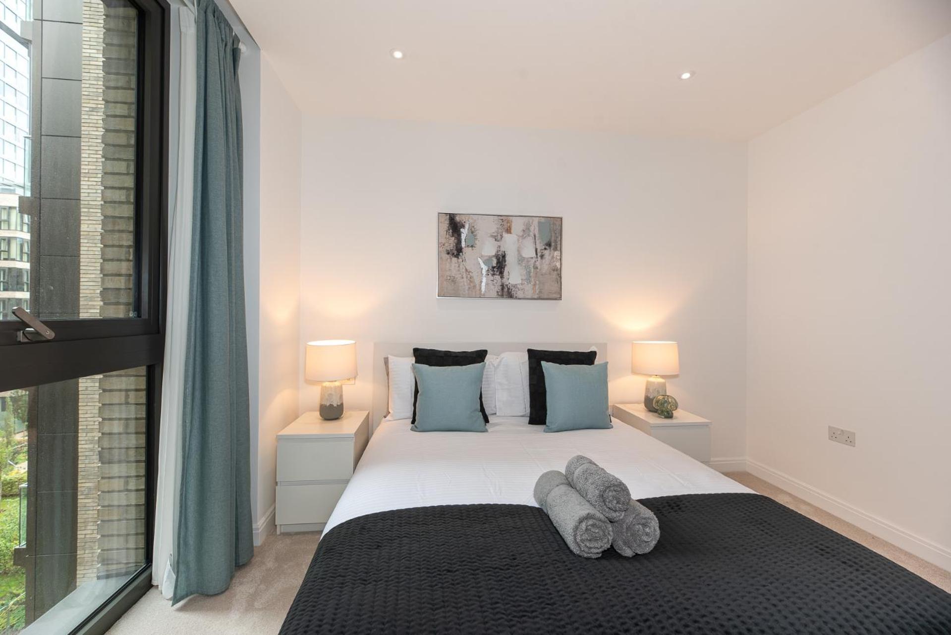 Apartamento Premium 2-bedroom Flat With Lift & Private Balcony In Farringdon, Londres
