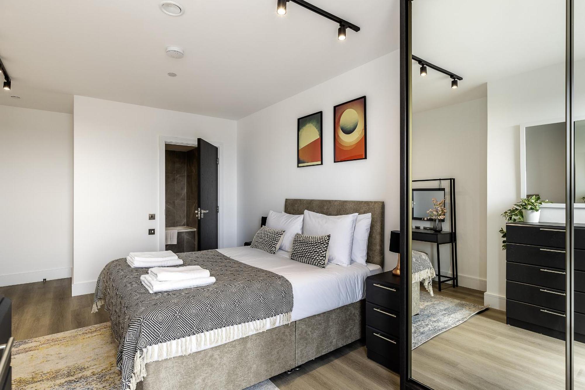 North Ken Viii - 2 Bedrooms - 2 Bathrooms - Balcony - Concierge *