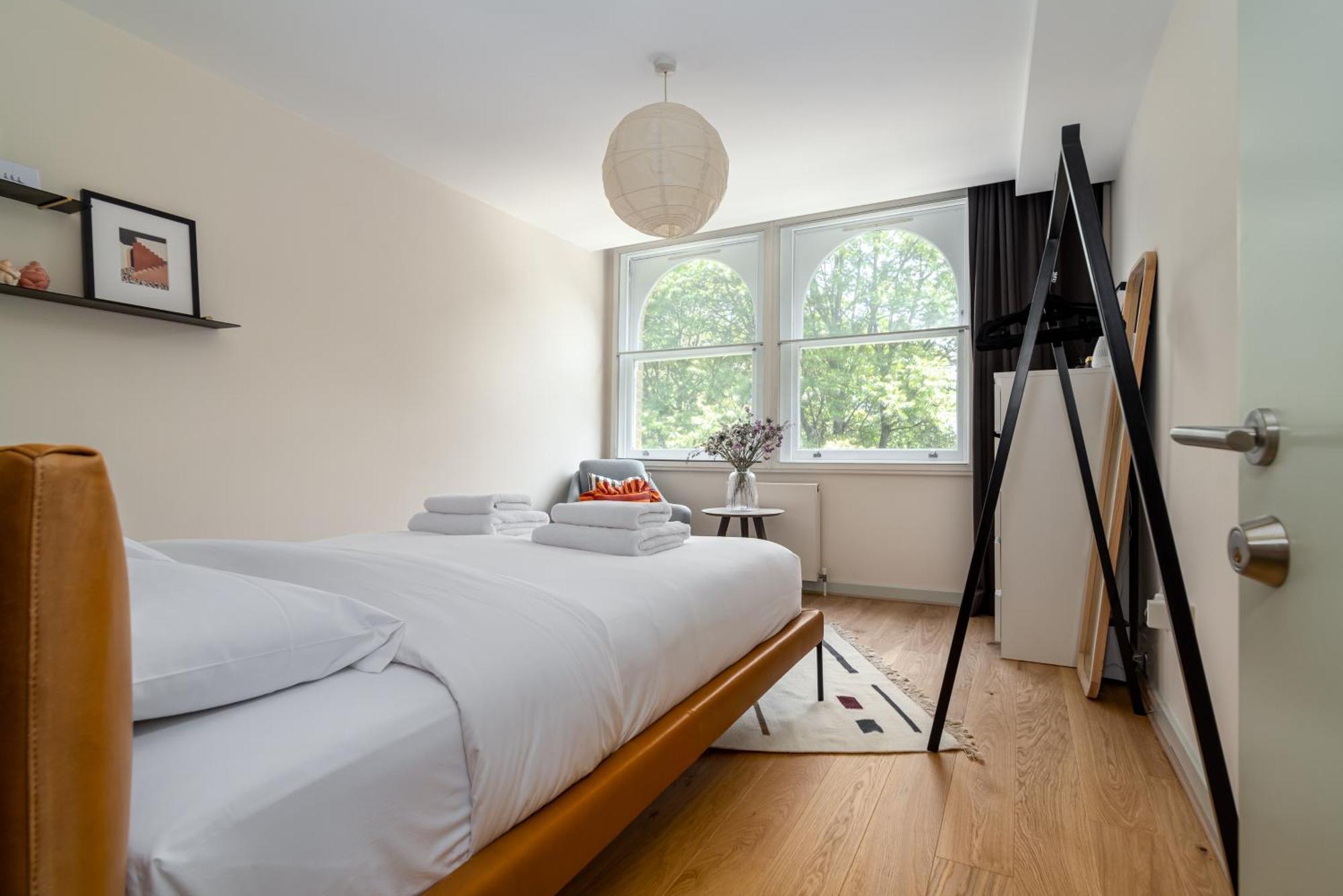 2 Bedroom In Bridge Apartment *