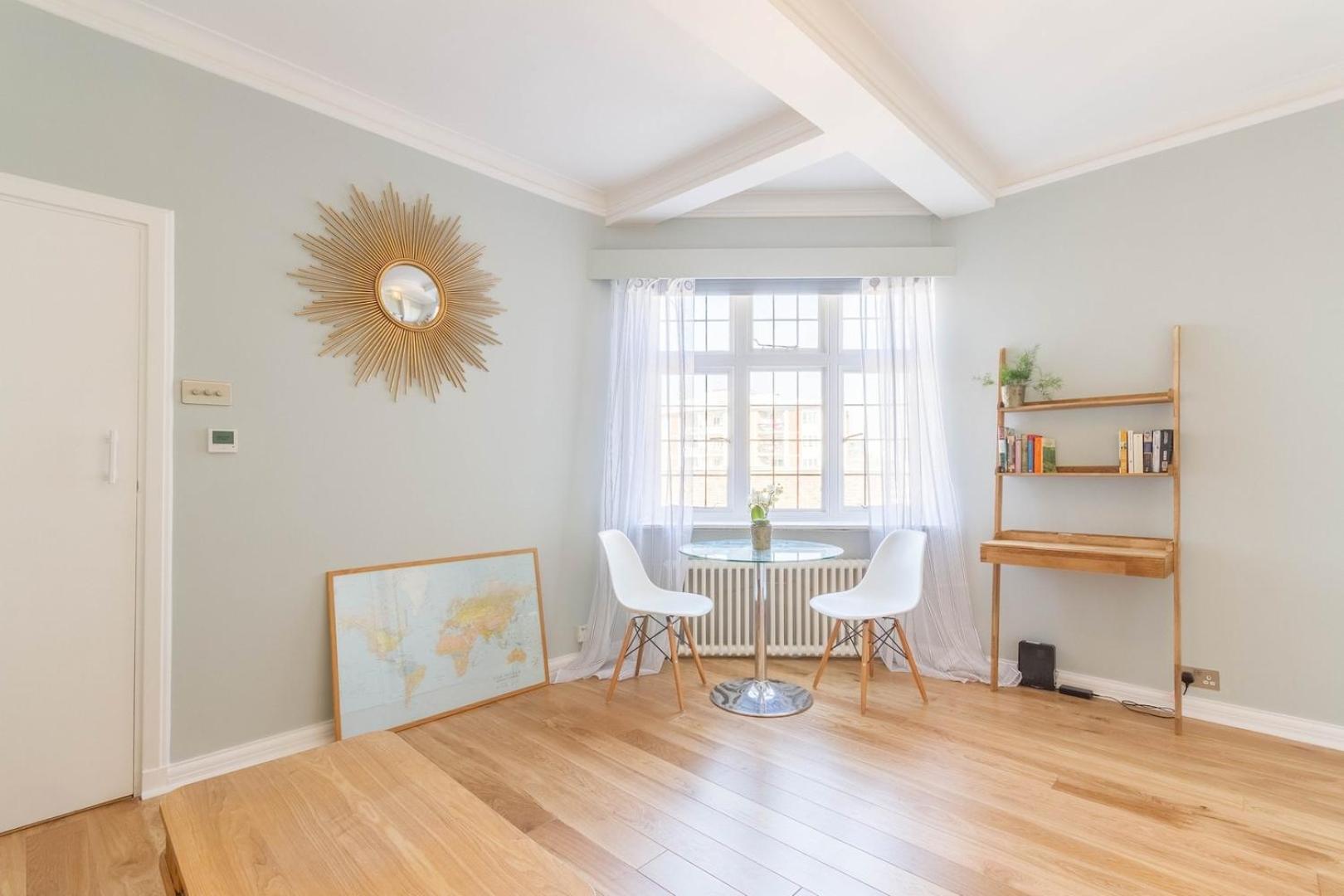 Apartment Chic 1 Bed Flat In Popular Bloomsbury *