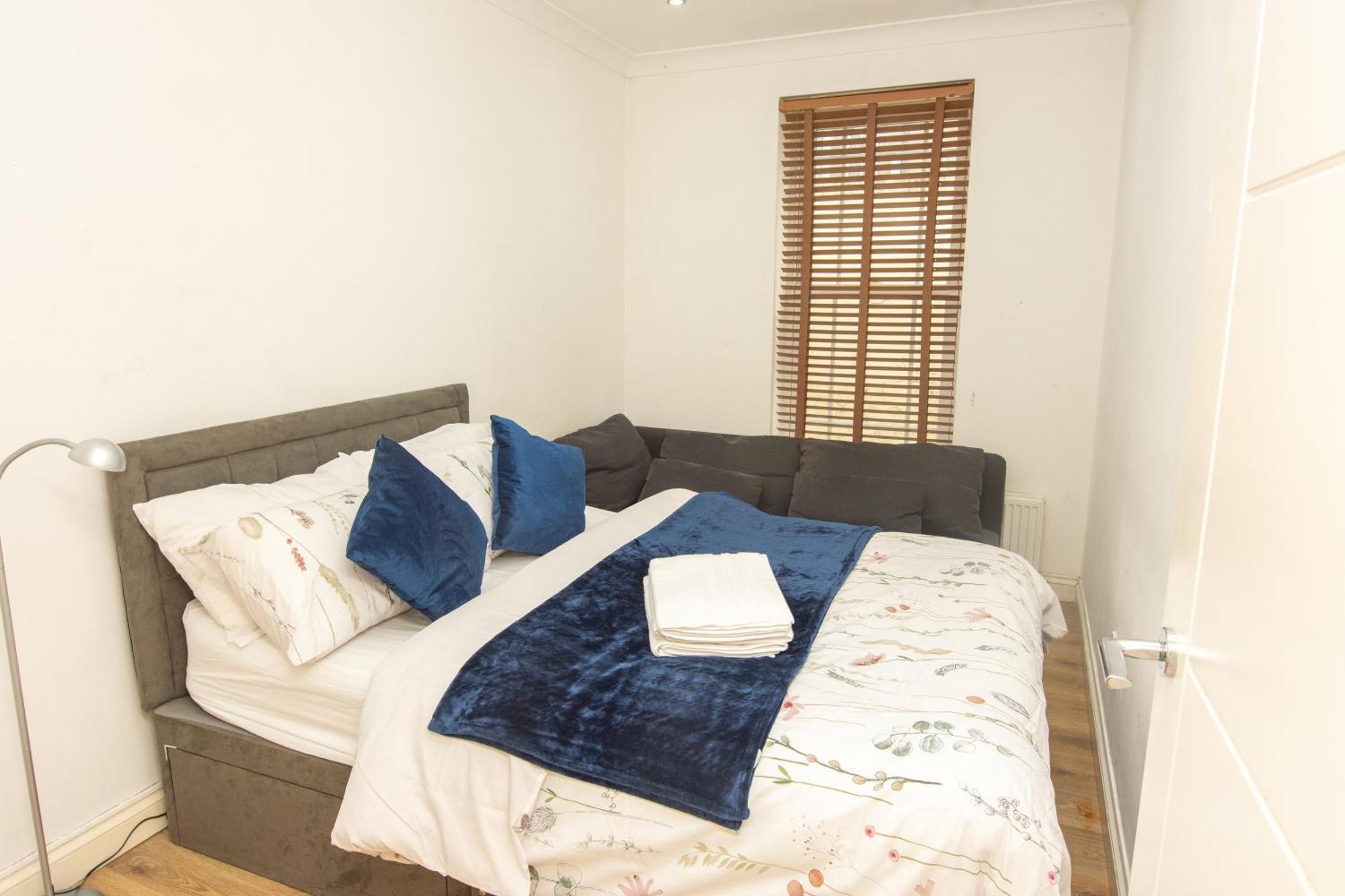 Evergreen Apartments- Flat 2 London