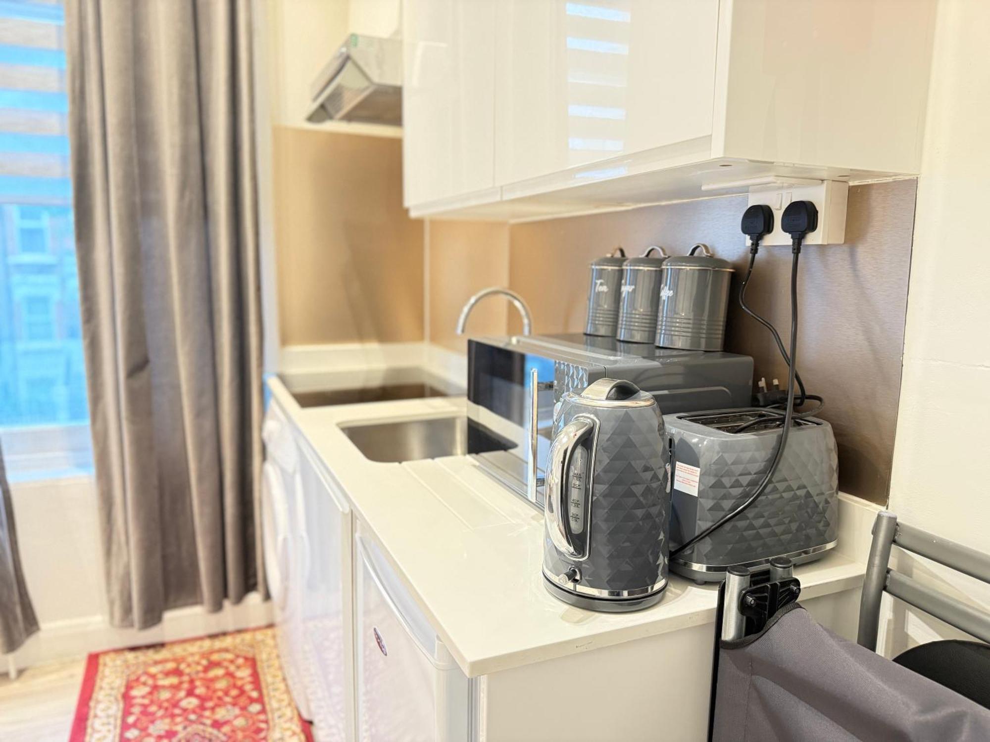 The Regent - Entire In - Prime Location * London