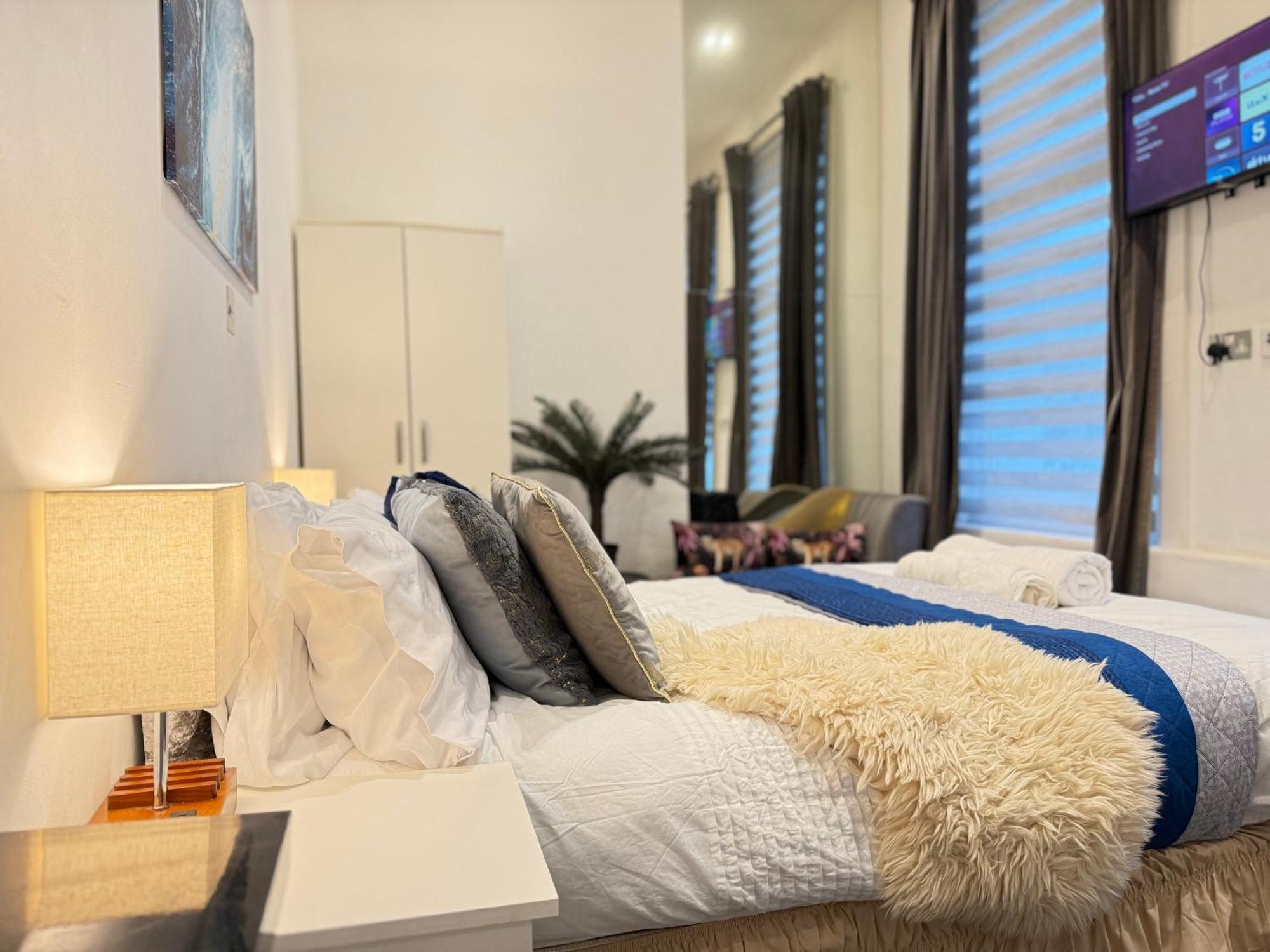 The Regent - Entire In - Prime Location London