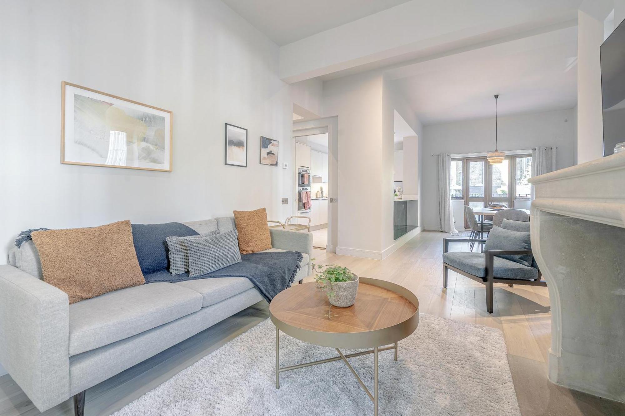 Luxurious 4 Bedroom In Kensington * Londres