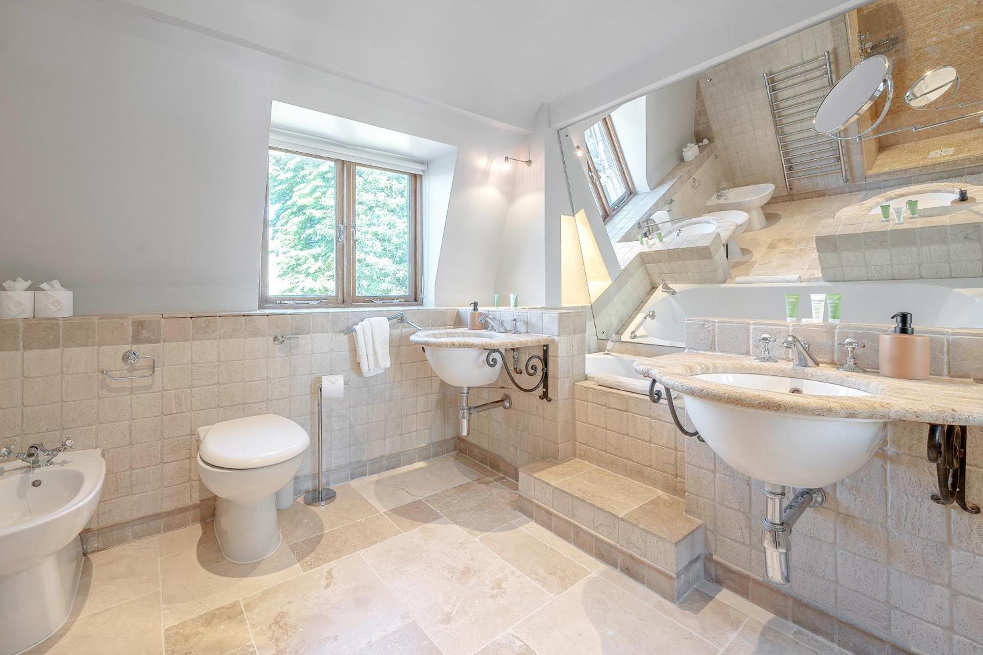 Сasa de vacaciones Luxurious 4 Bedroom In Kensington Londres