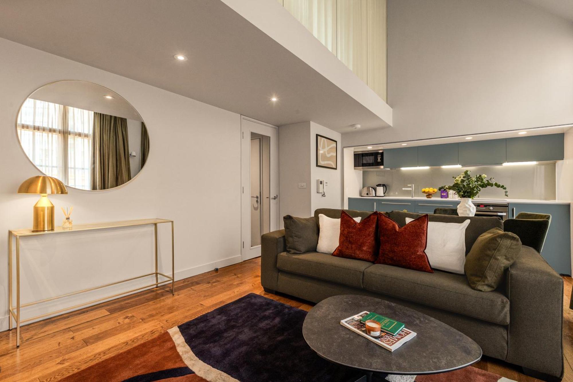 Liverpool Street I Your Apartment London