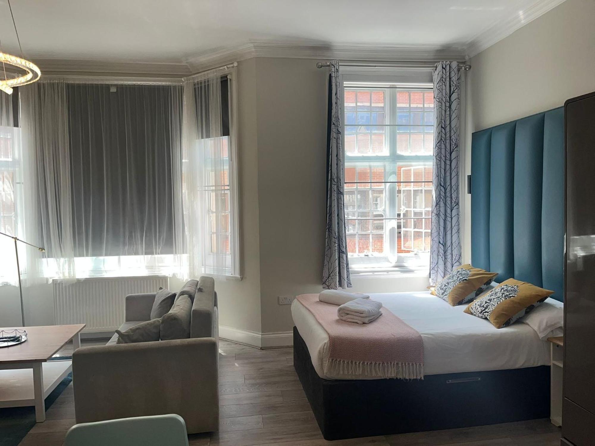 Apartment In The Heart Of High Street Kensington *