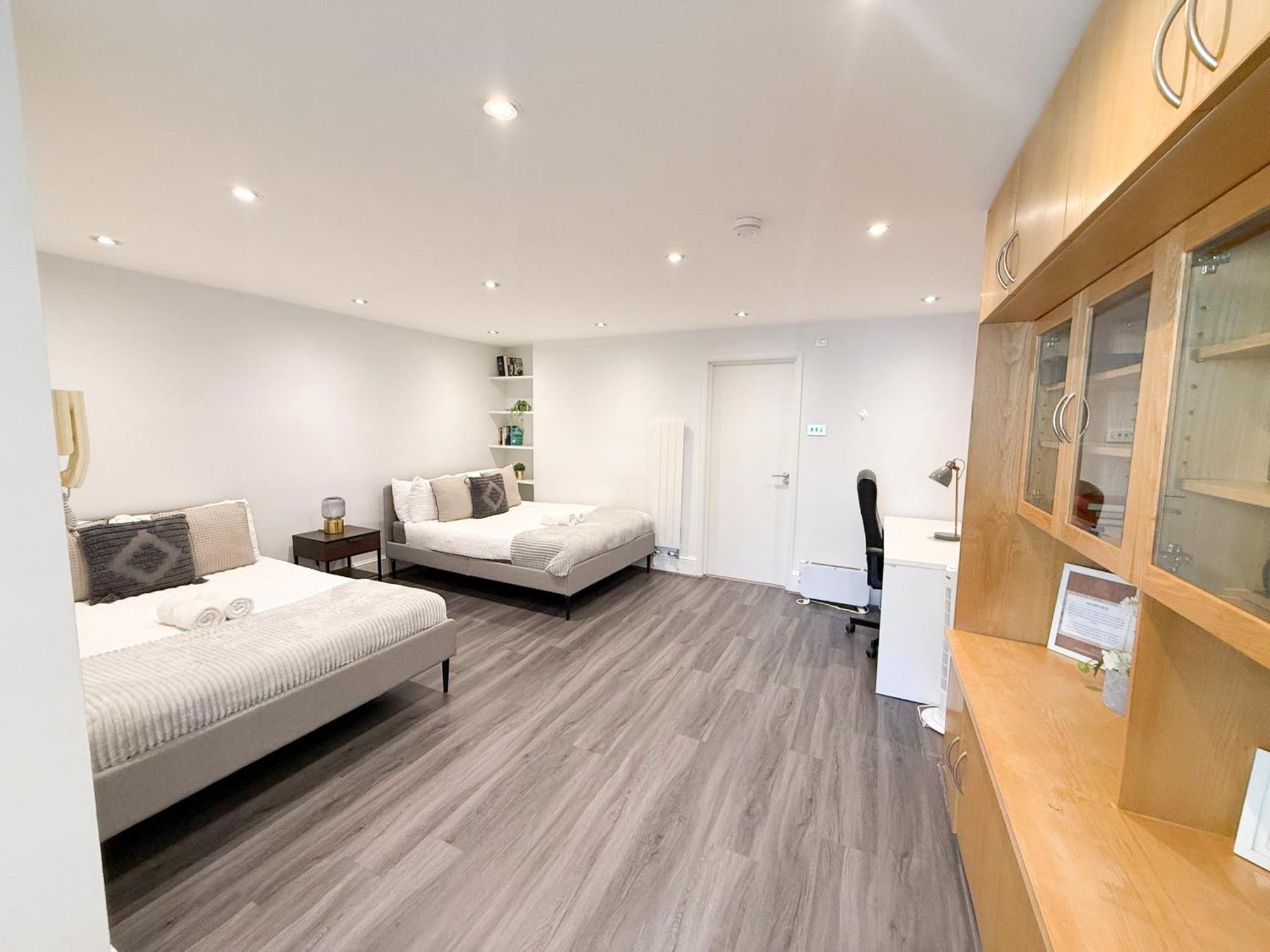 Detached House With Free Parking In Little Venice Near Paddington Hyde Park * Londen