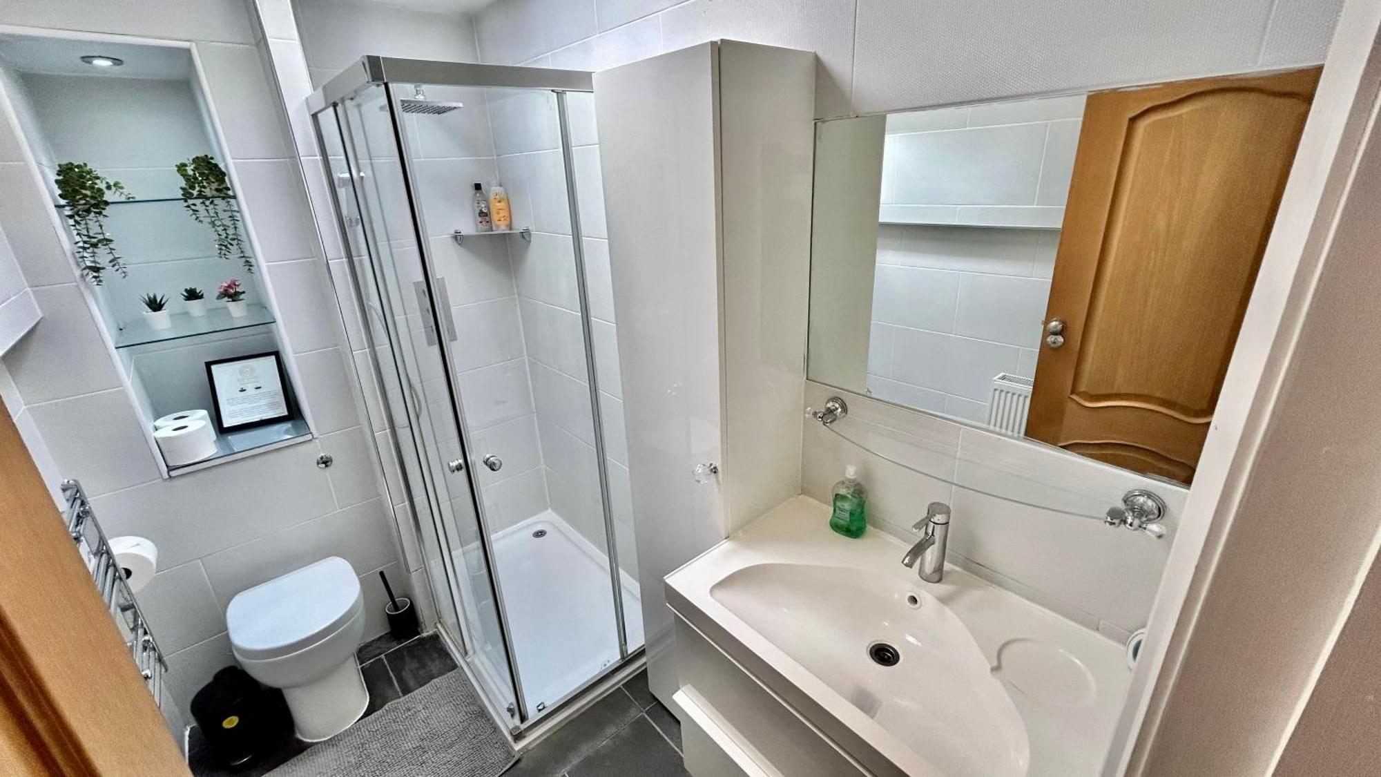Detached House With Free Parking In Little Venice Near Paddington Hyde Park * Londen