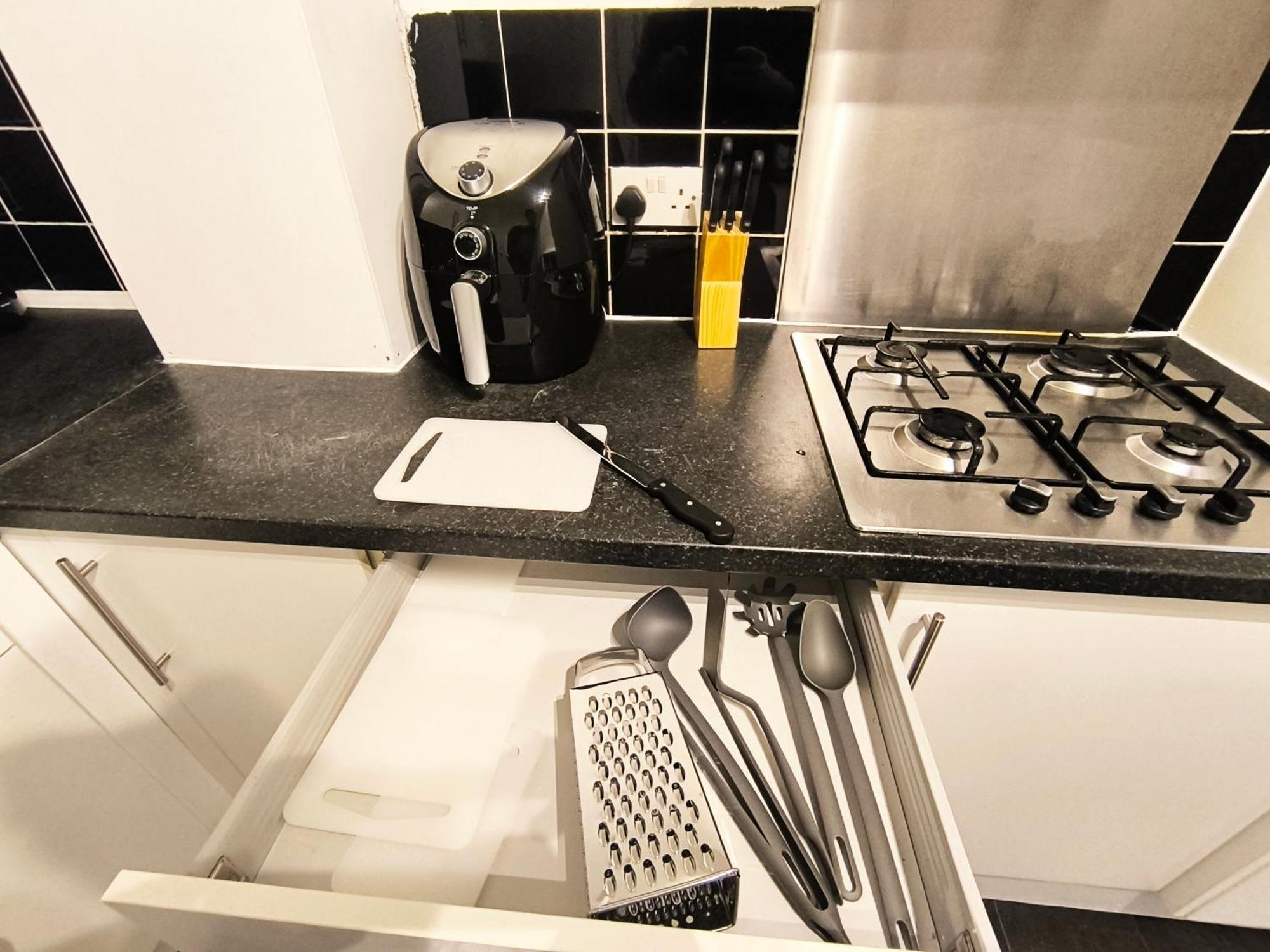 3 Persons Room, 1min Walk From South Wimbledon Station Casa de hóspedes Londres