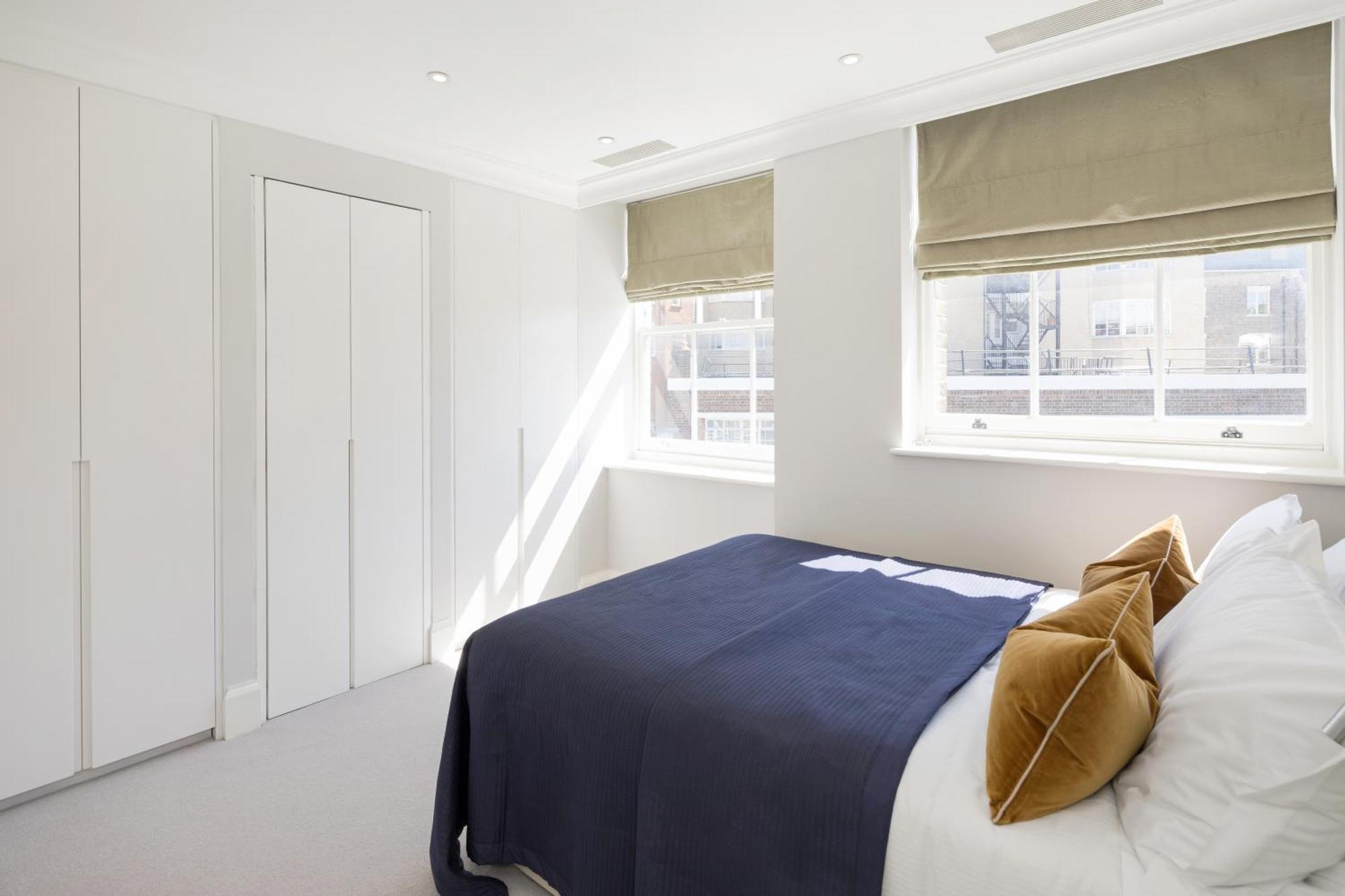 Buckingham & Lloyds Knightsbridge 5* London